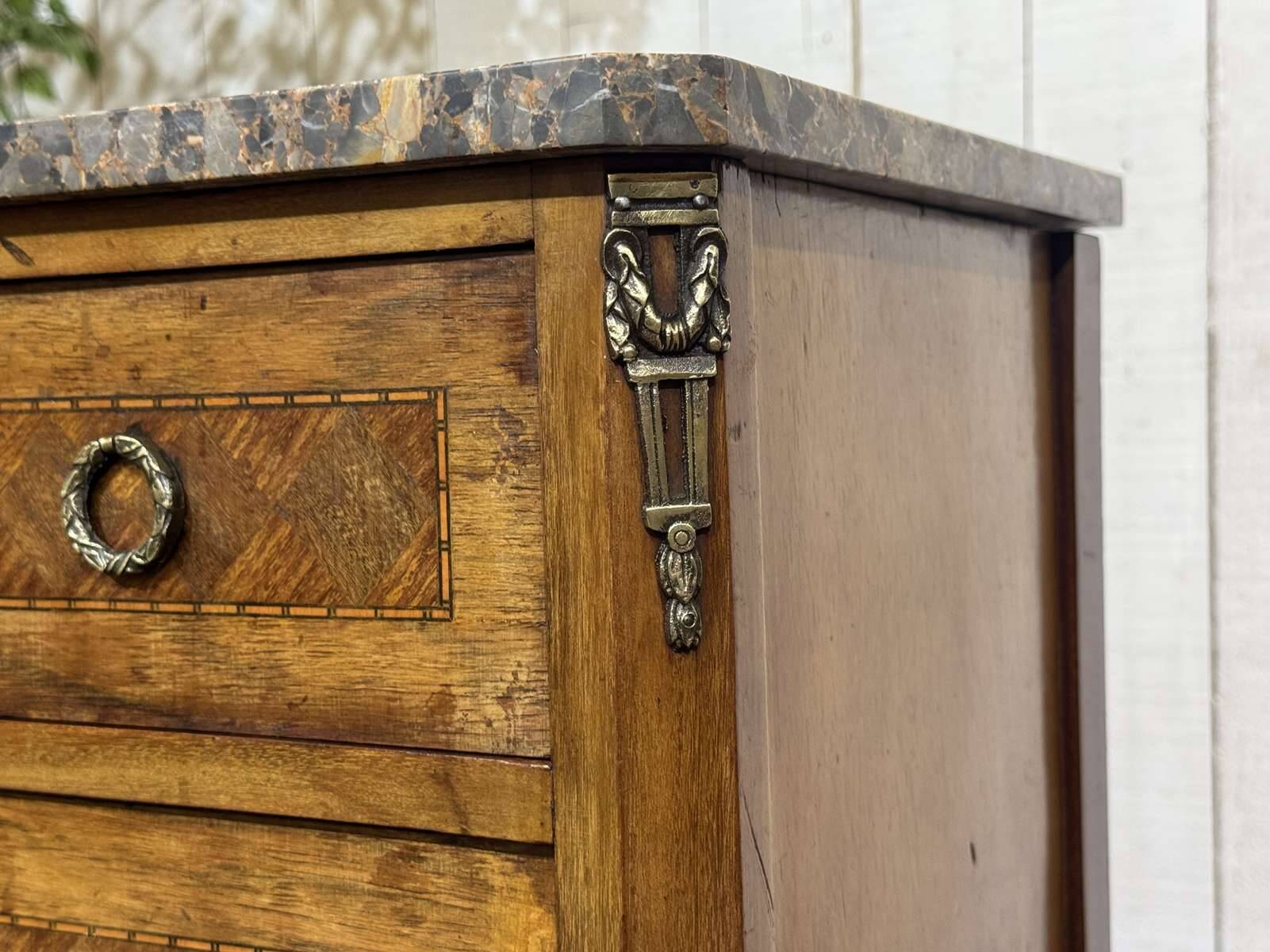 Transitional jump commode in walnut with marble top - 1950s
