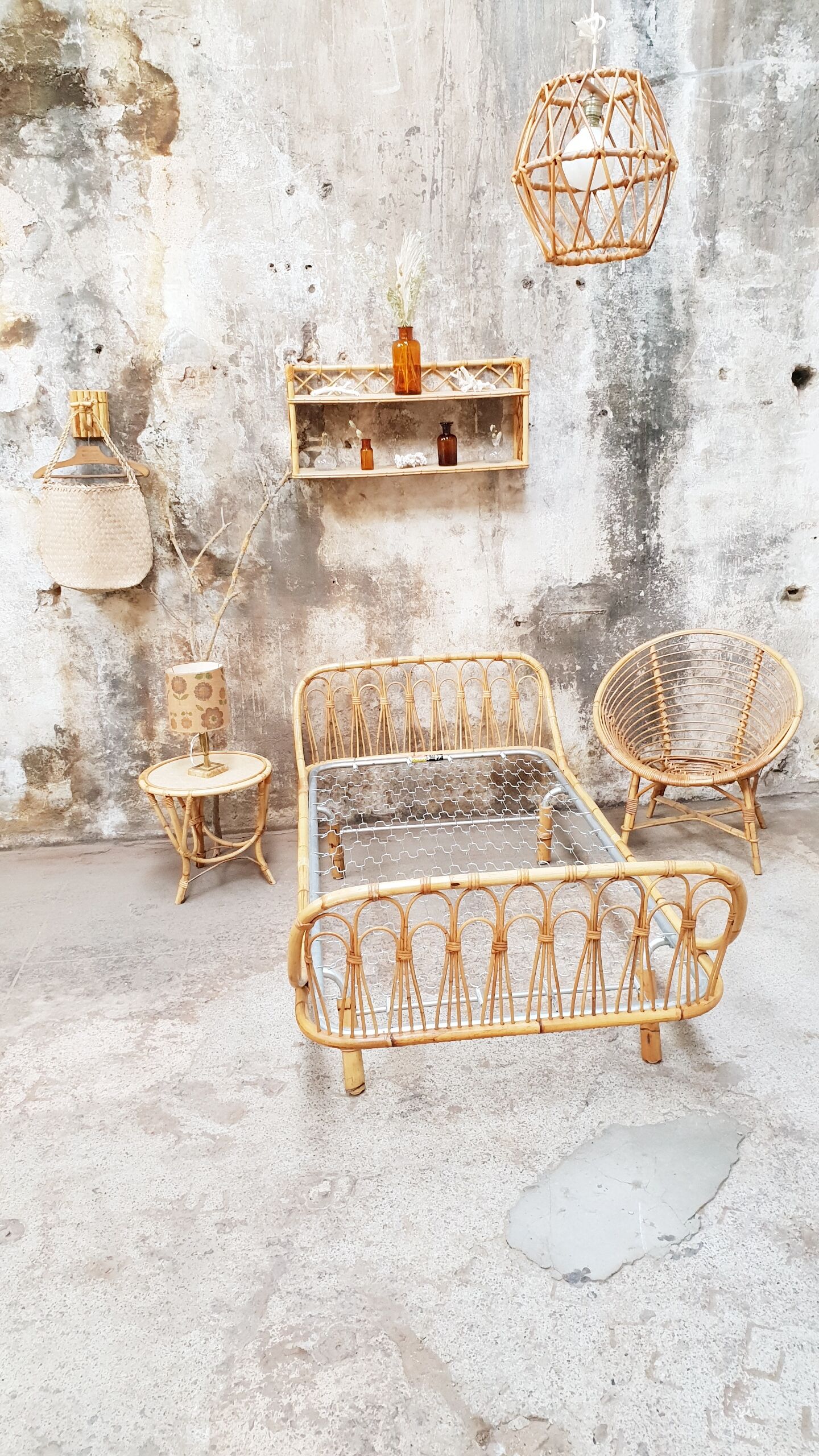 Lit rotin vintage