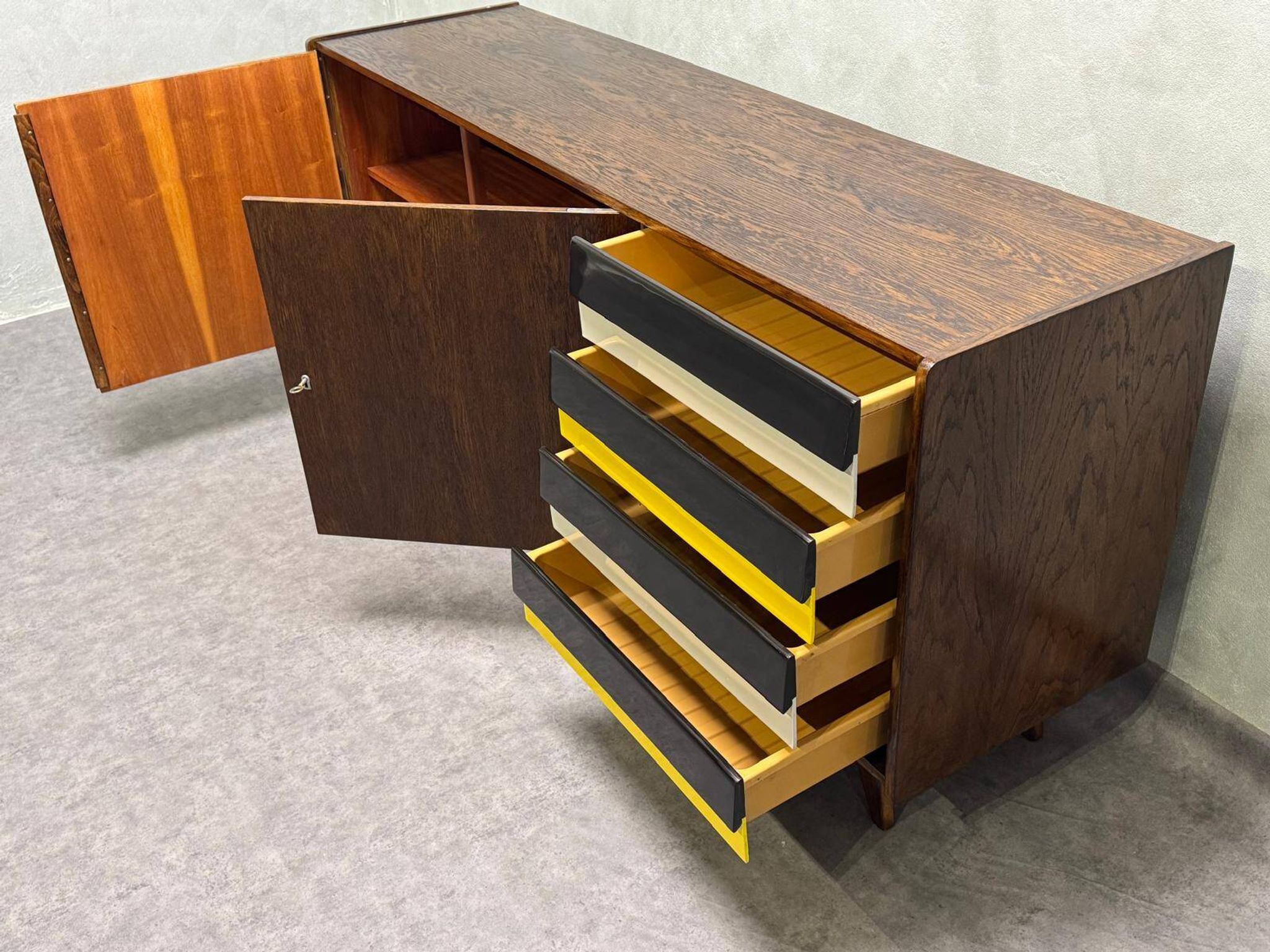 Buffet U-460 vintage par Jiri Jiroutek pour Interier Praha