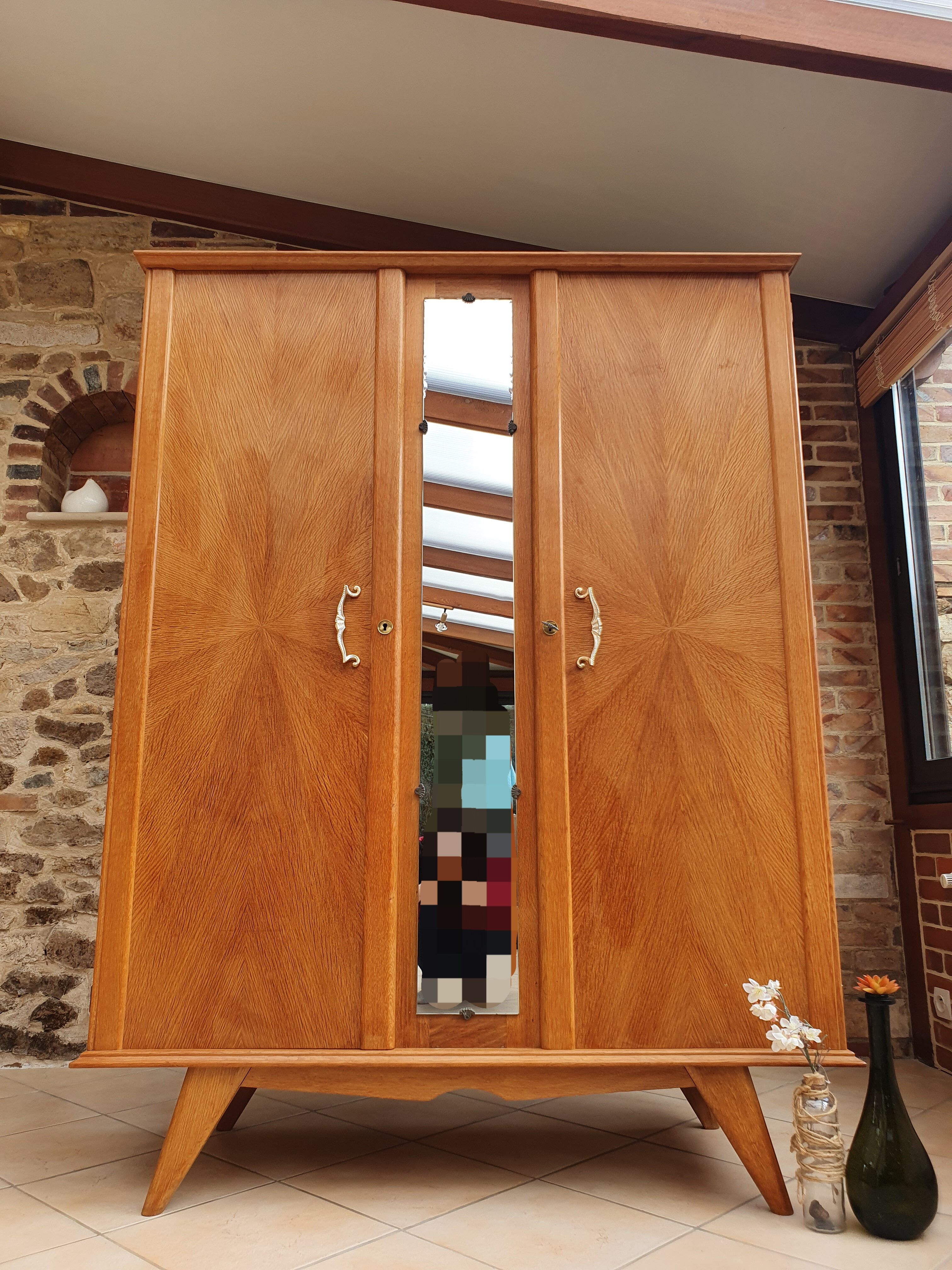 Vintage cabinet feet compass