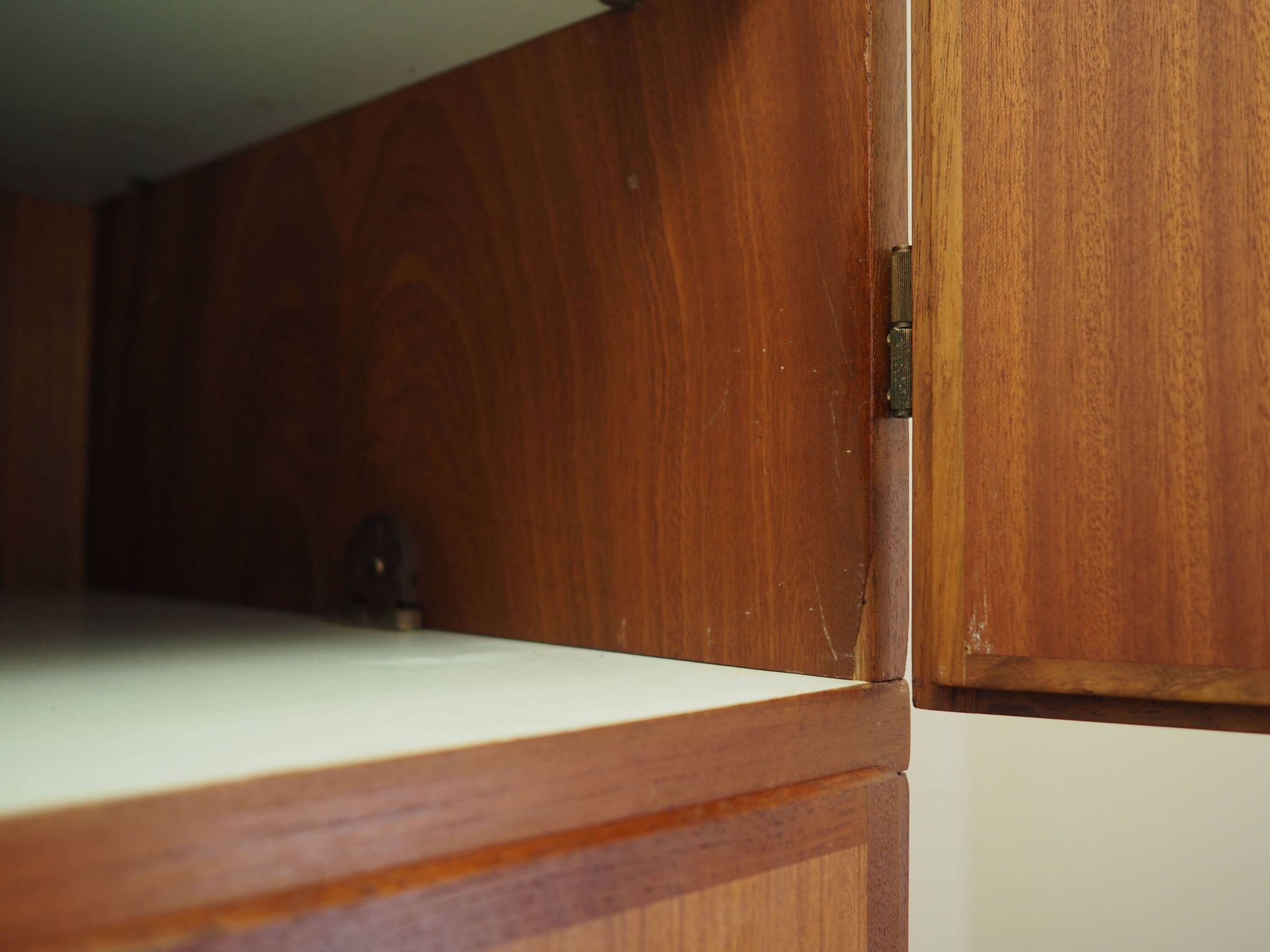 Armoire en teck, design danois, années 1970, fabricant : Omann Jun