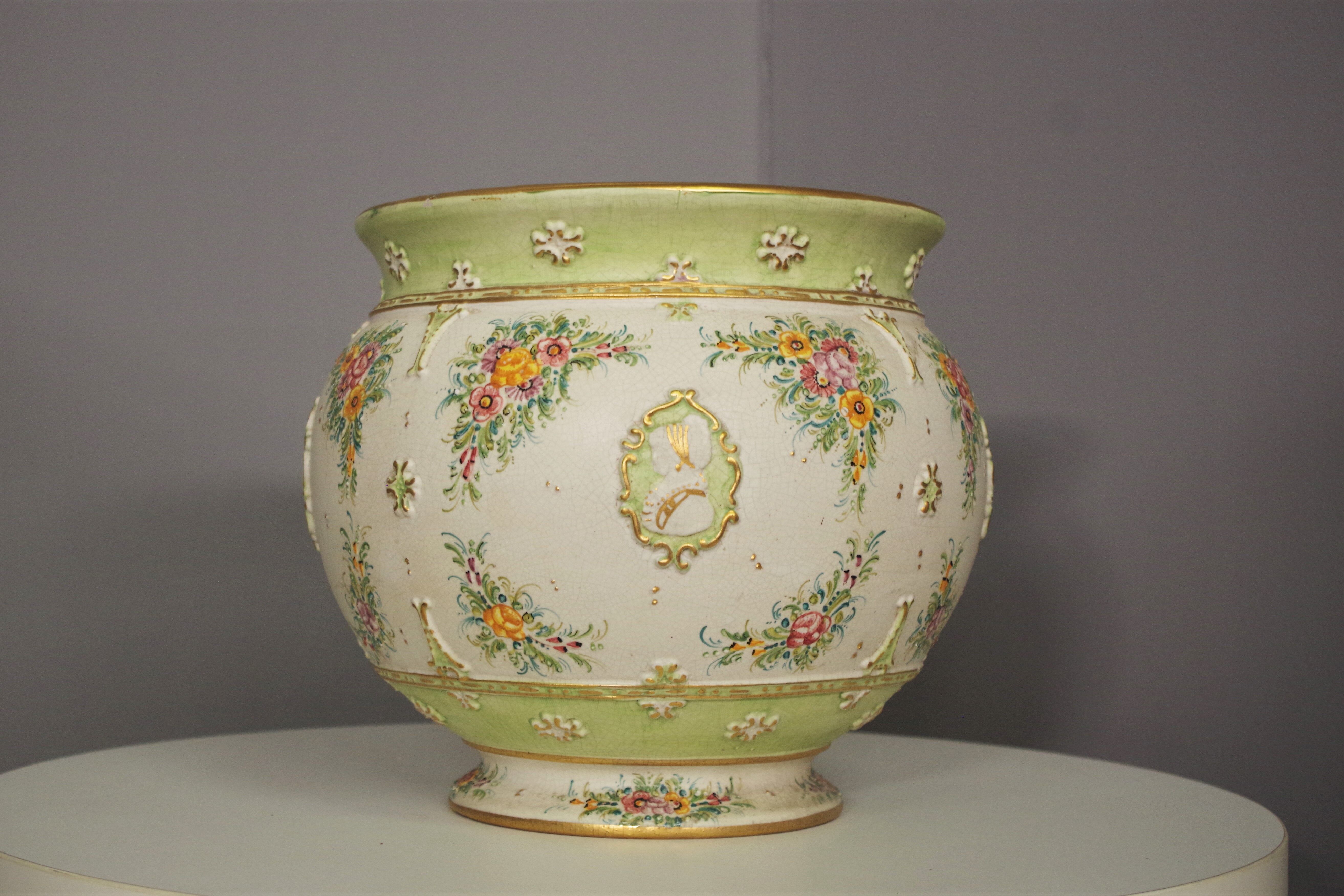 Hand-decorated G. Deruta vase, 1970s