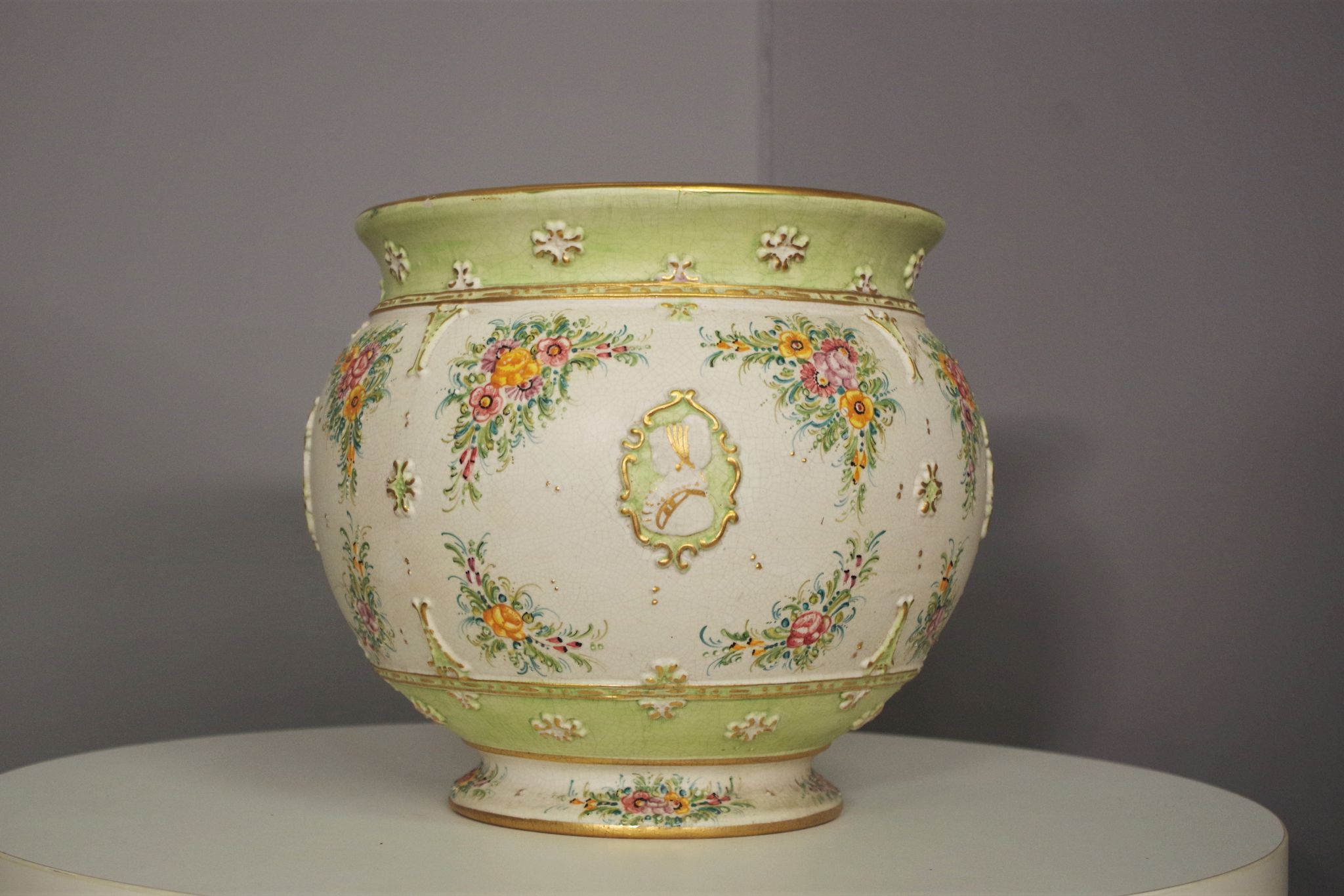 Hand-decorated G. Deruta vase, 1970s