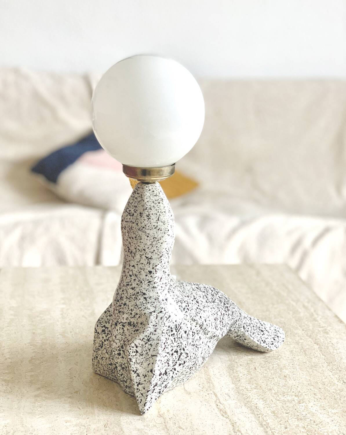 Large vintage seal lamp from the 60s-70s.