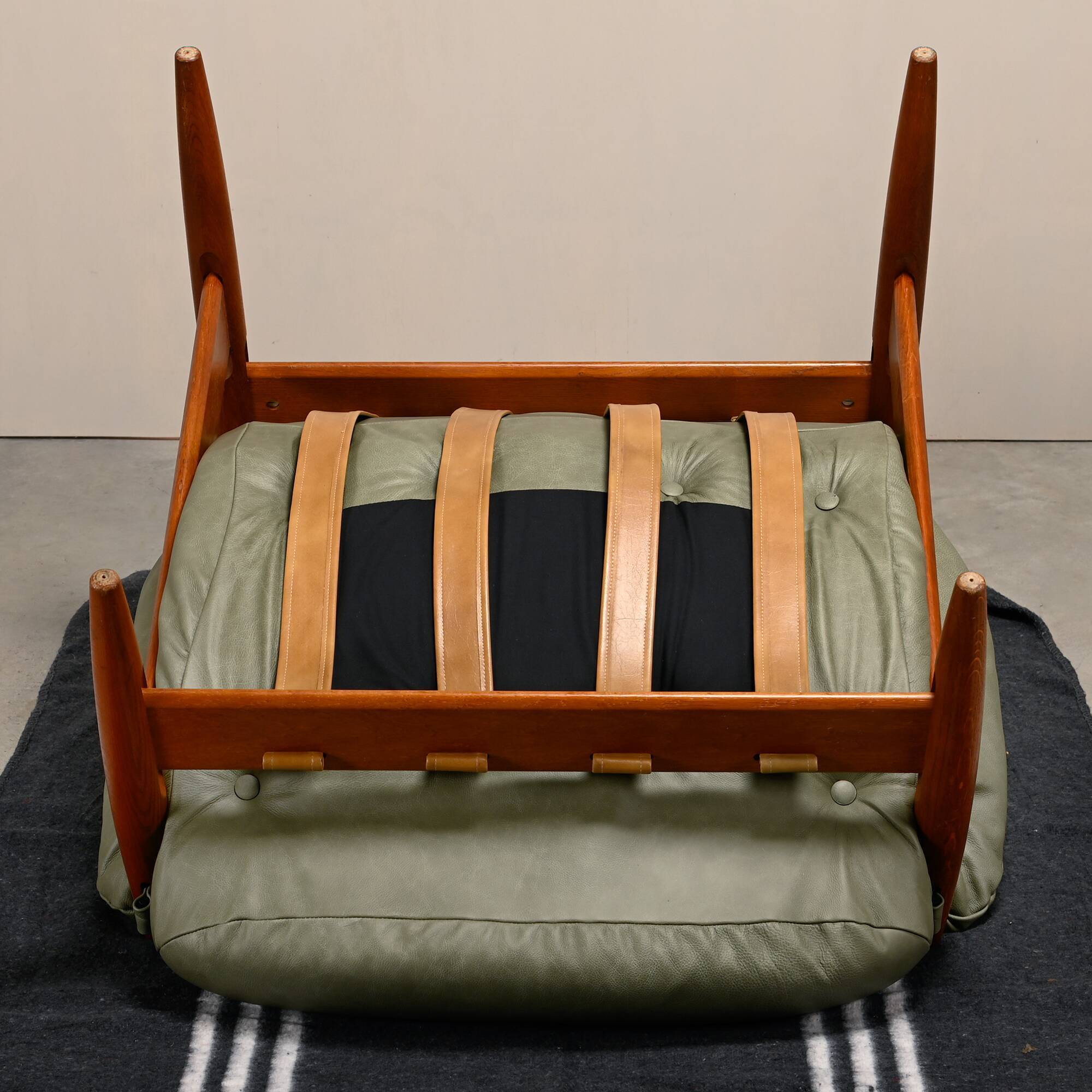 Lounge Chair in the manner Sergio Rodrigues and Jean Gillon, Oak / Leather