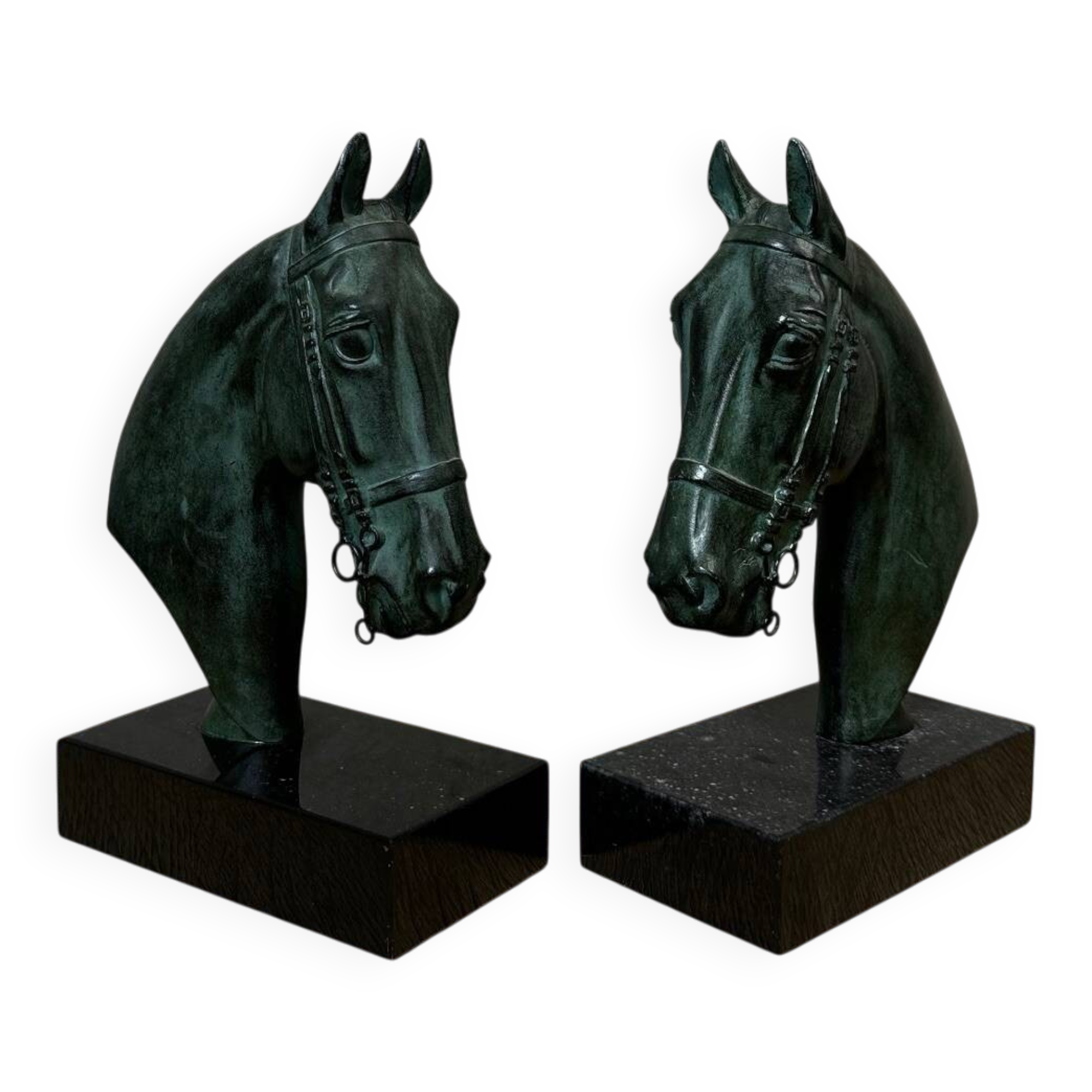 Serres livres chevaux en régule