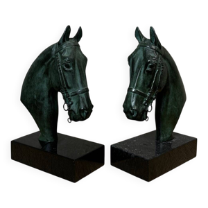 Serres livres chevaux