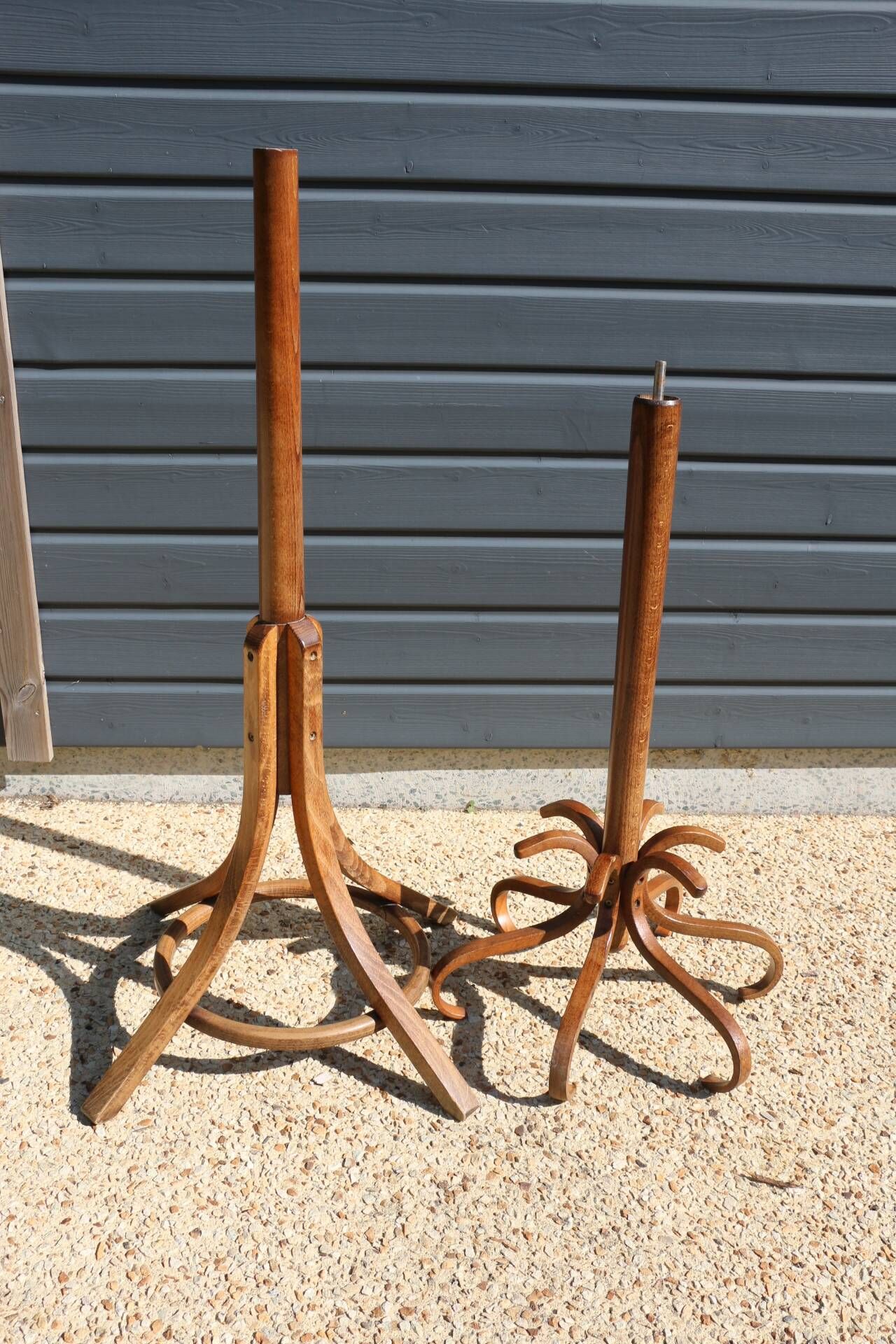 Dark BAUMANN parrot coat rack (A1)