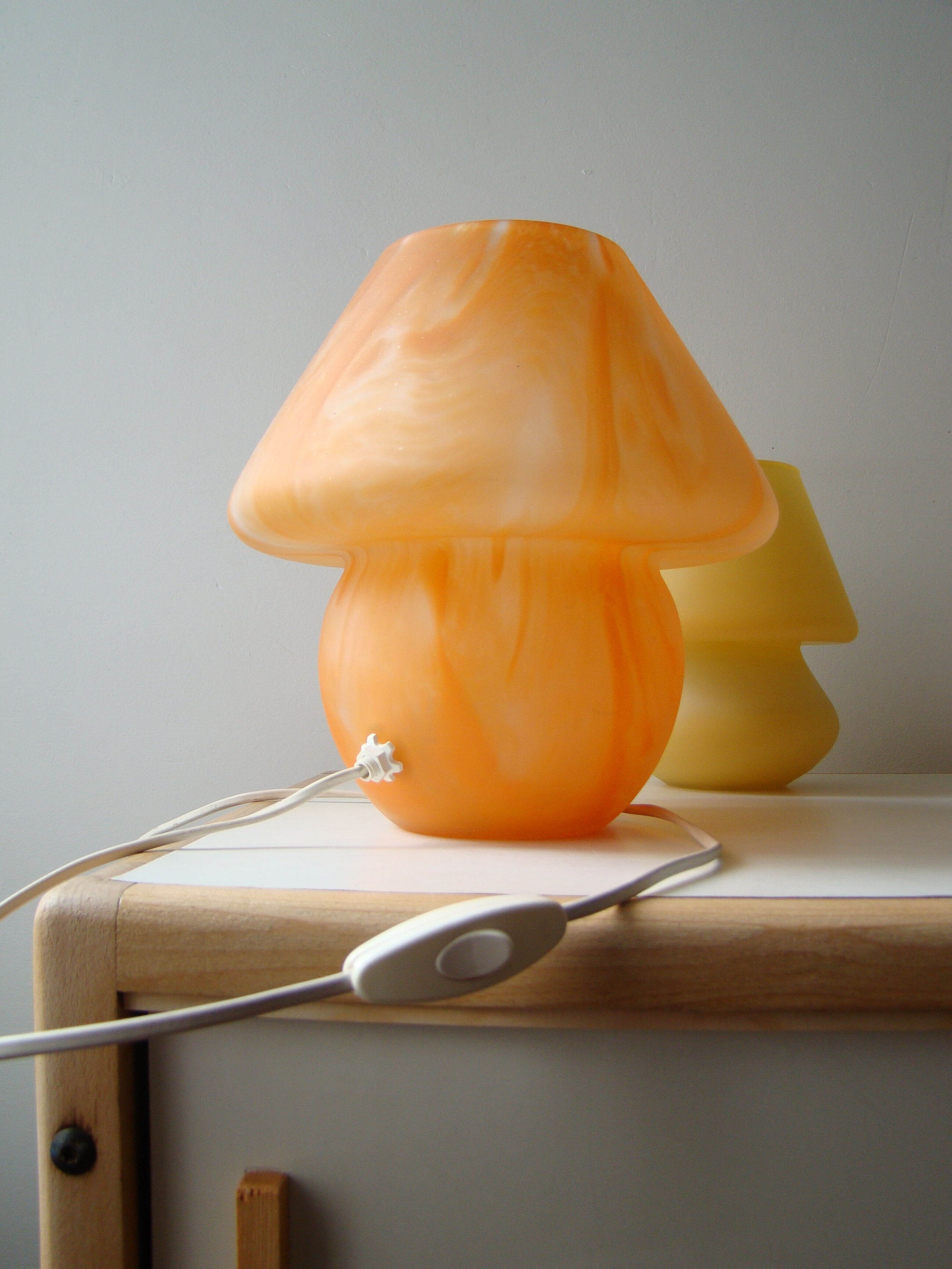 Vintage mushroom lamp in hand-blown glass