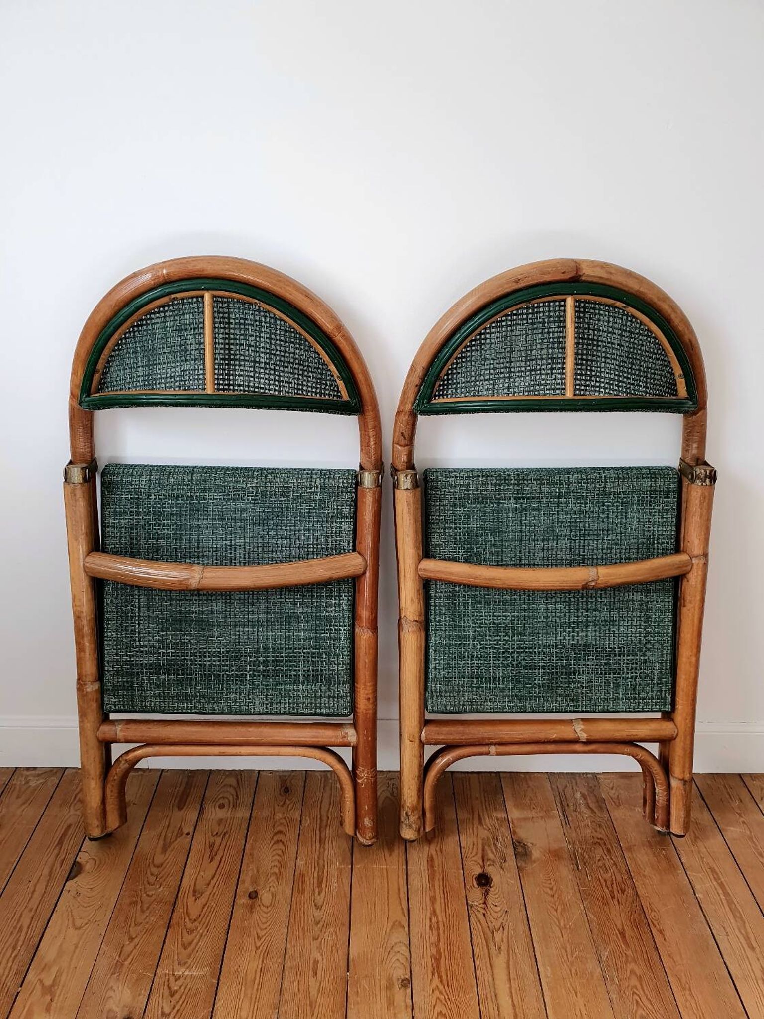 Paire de chaises de bistrot pliantes en rotin