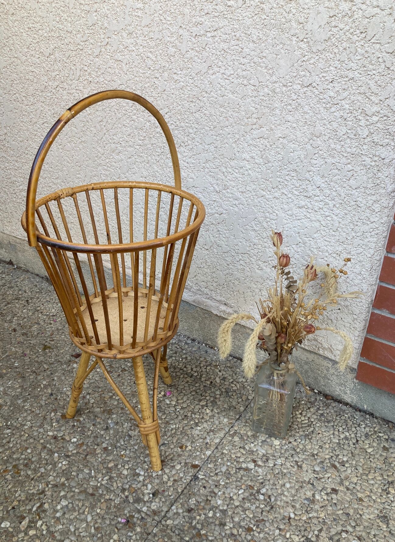 Vintage rattan worker