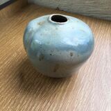 Vase artisanal forme libre bleu