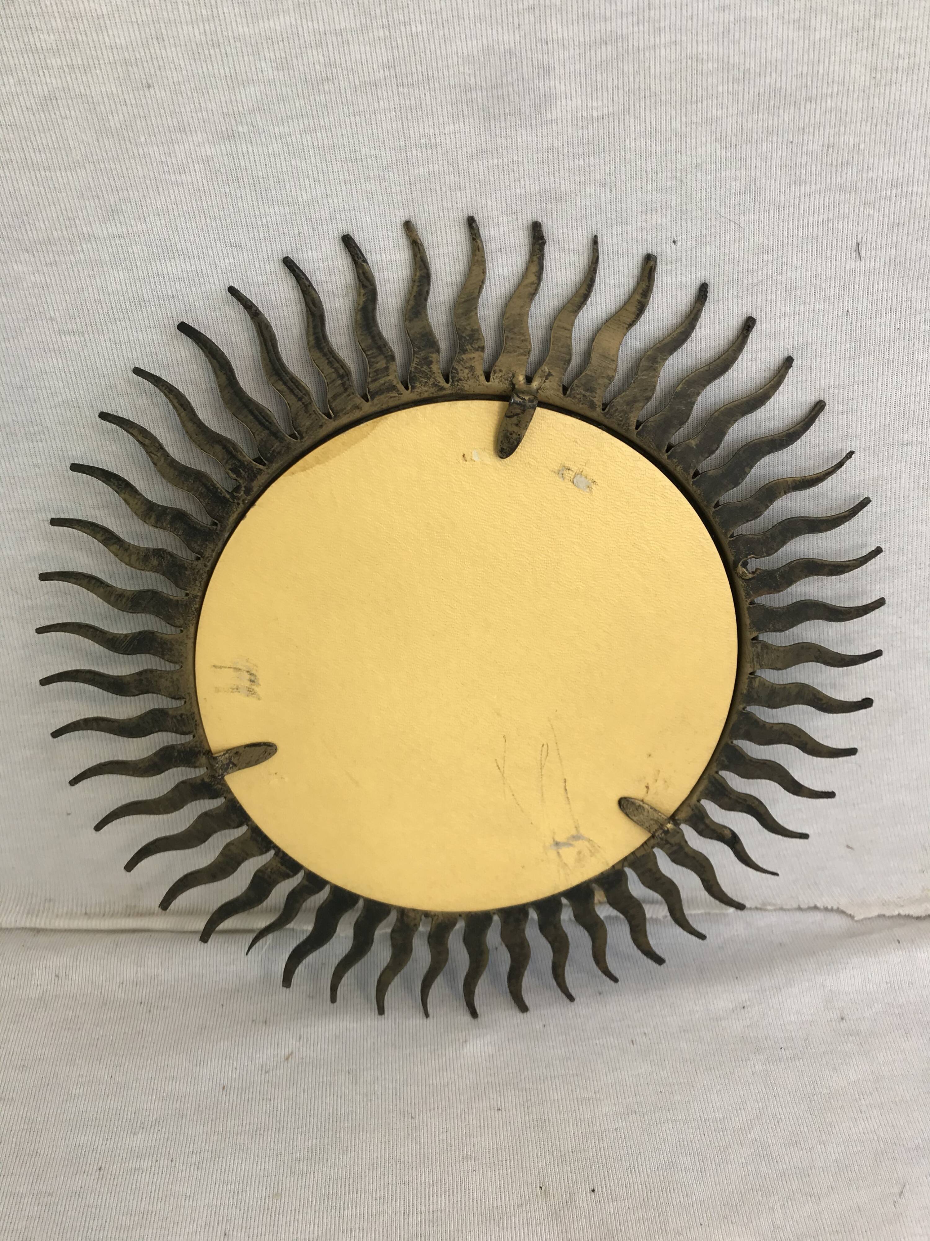 Former mirror sun contour metal vintage decoration