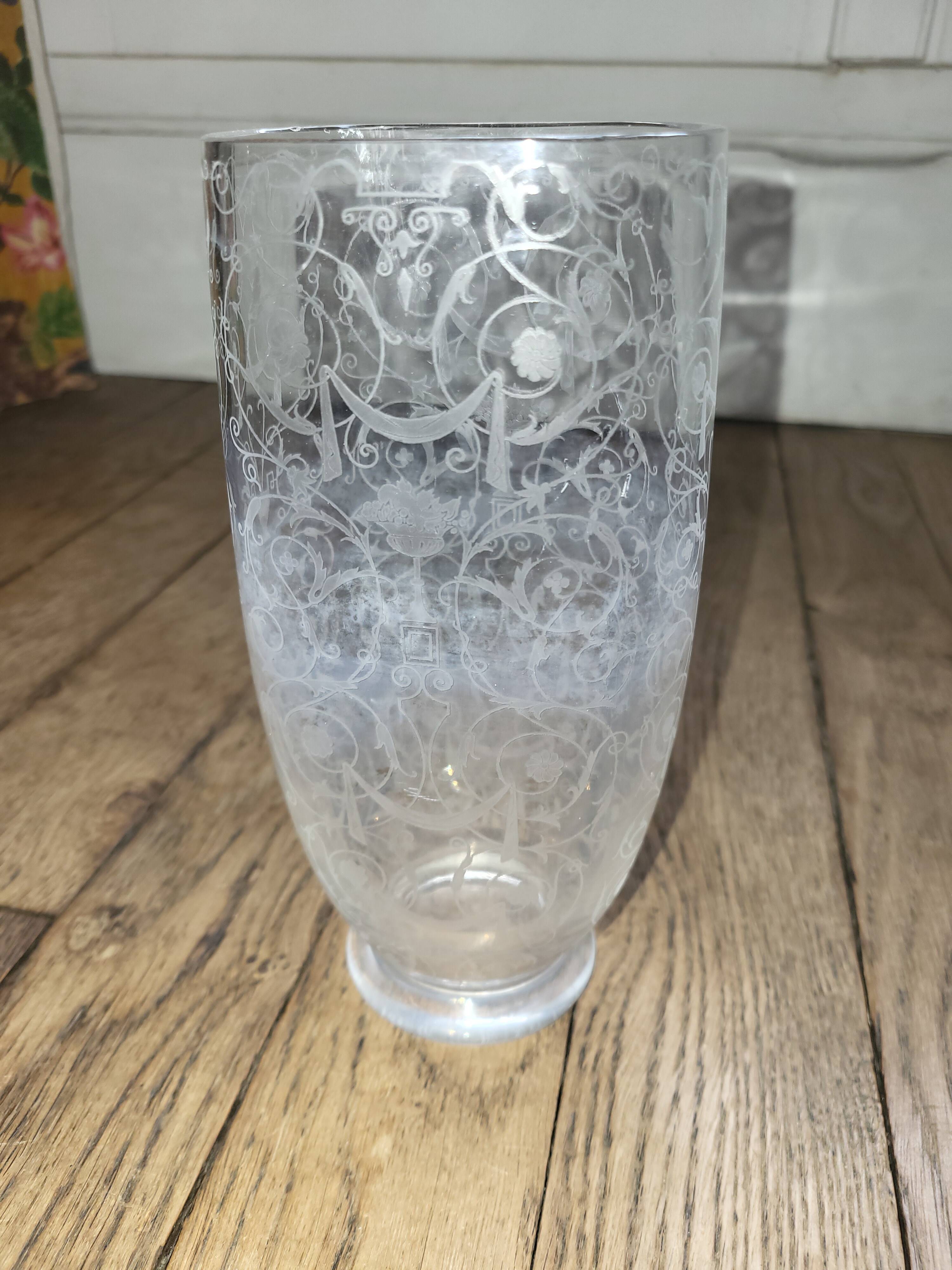 Baccarat vase model Michelangelo
