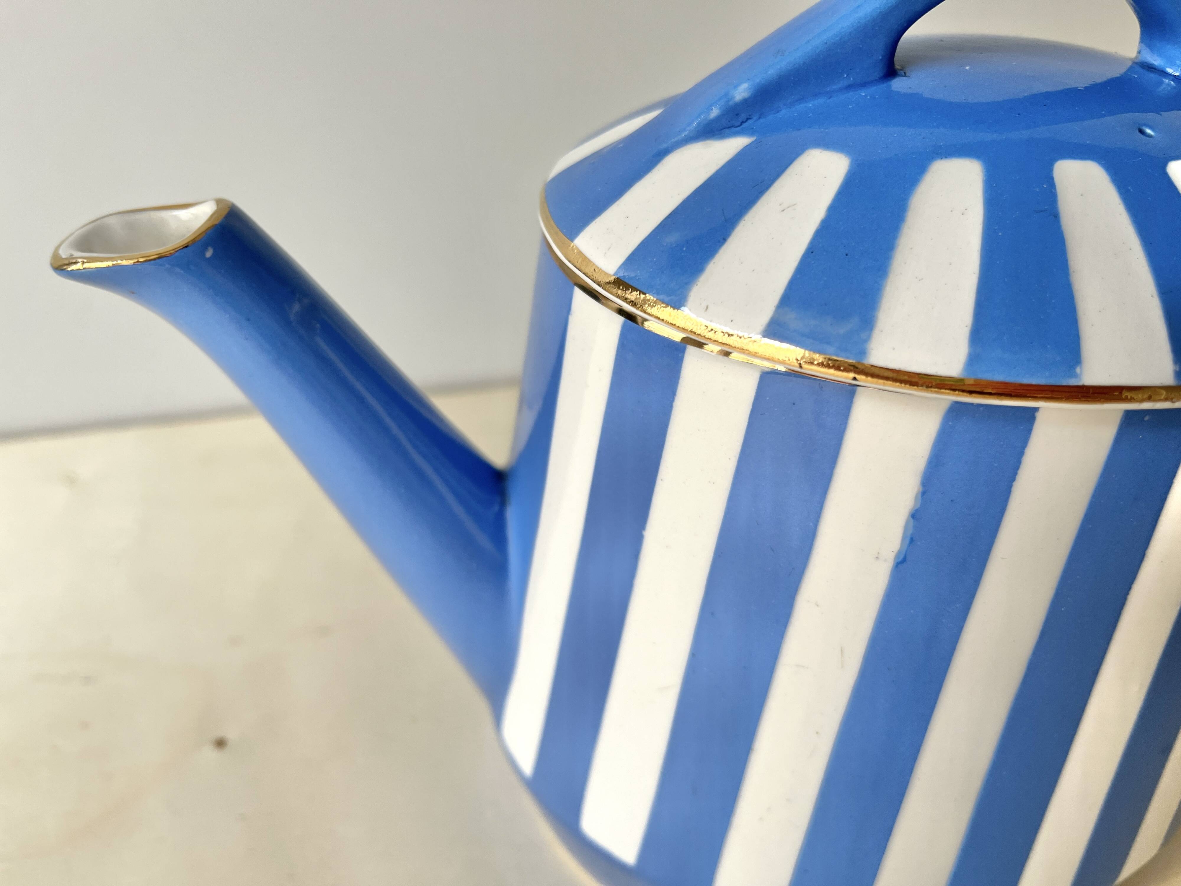 Fox Trott Art Deco teapot in Sarreguemines earthenware from the 1930s