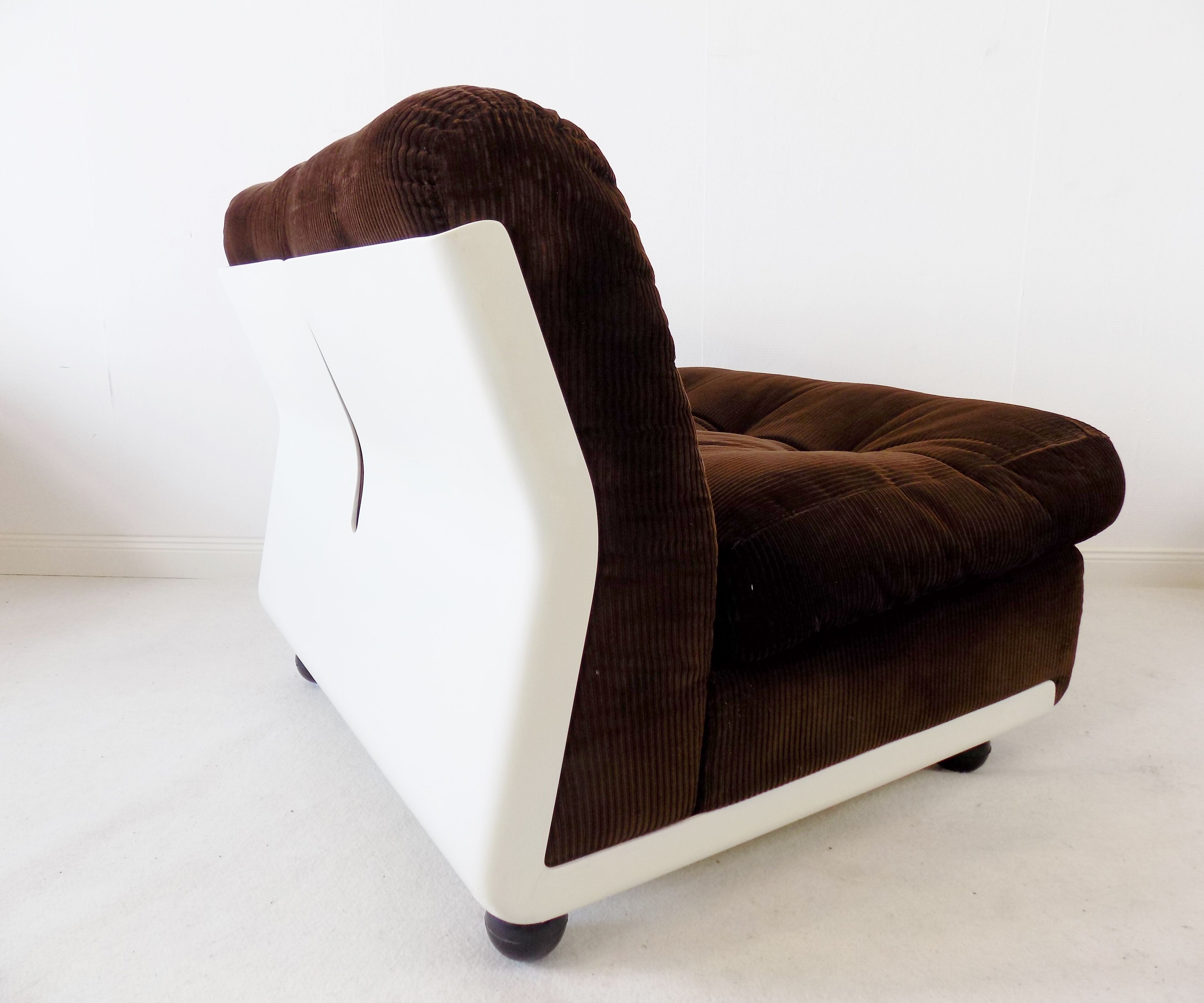 Set of 4 brown Amanta lounge chairs by Mario Bellini for C&B Italia