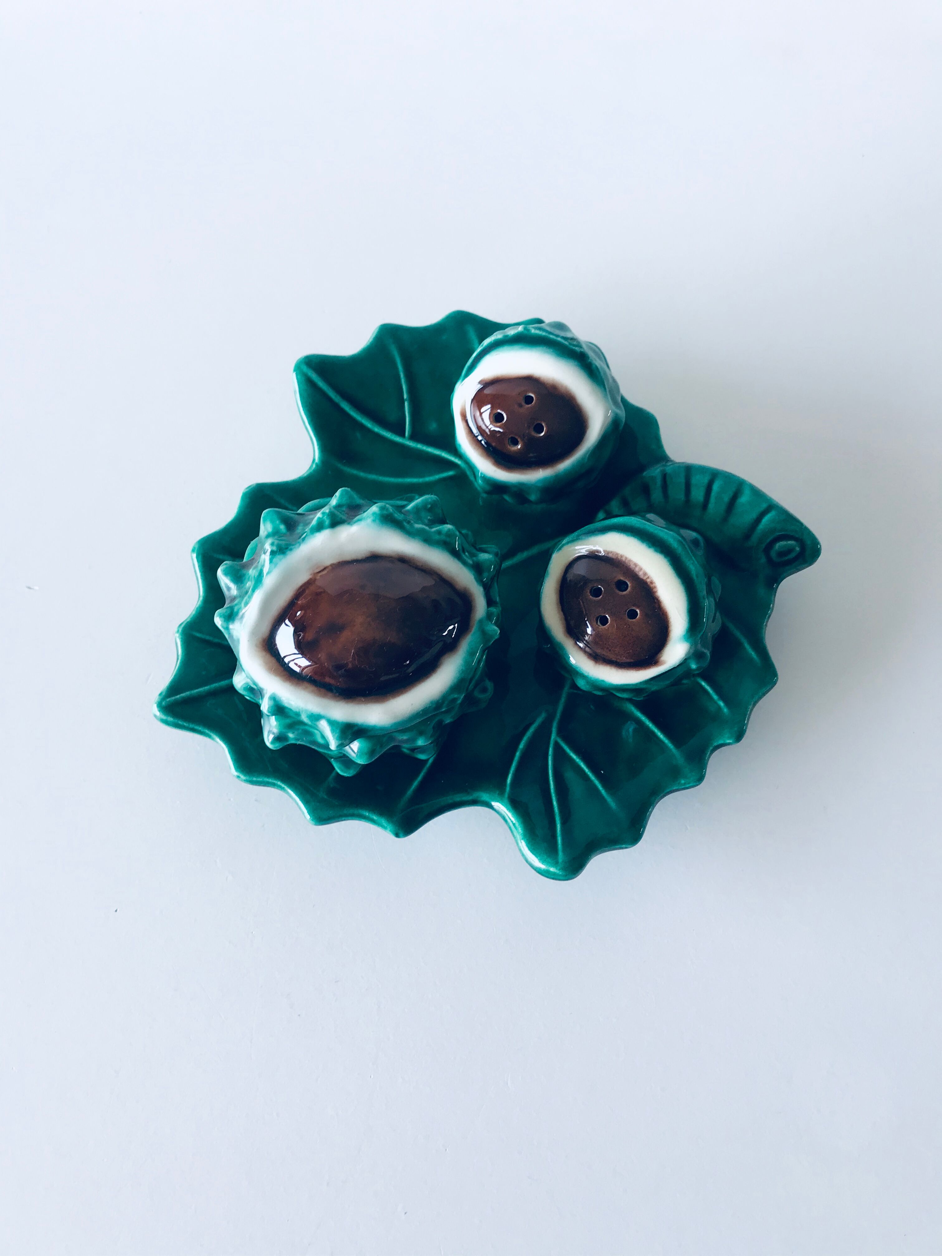 Vallauris "chestnuts" set