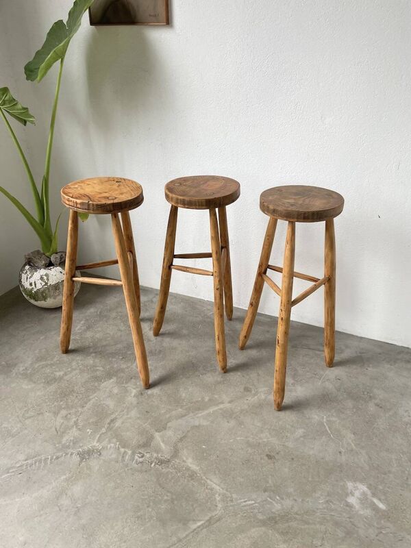 Set trois tabourets tripodes hauts de ferme