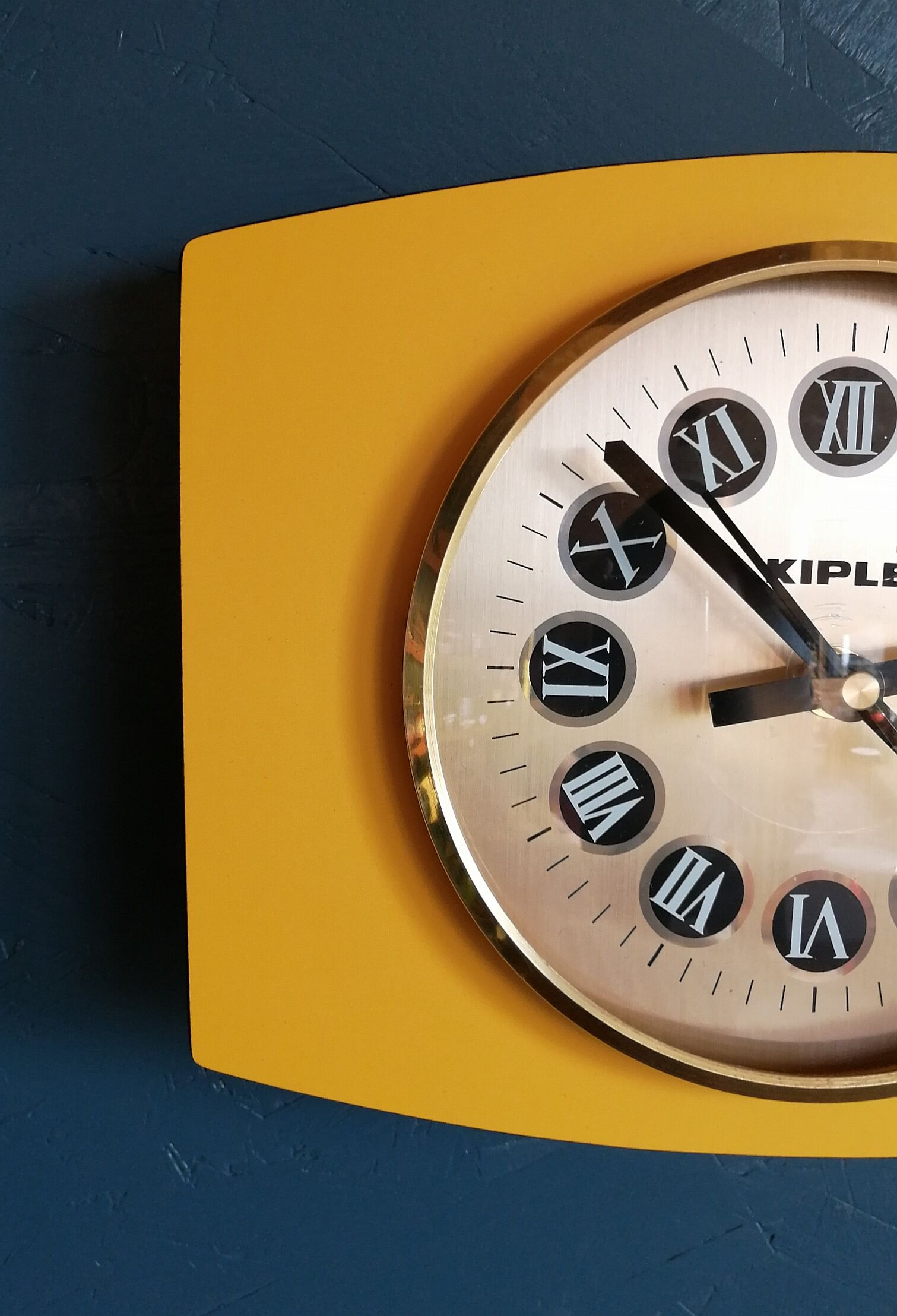 Vintage clock, "Yellow Kiplé" wall clock