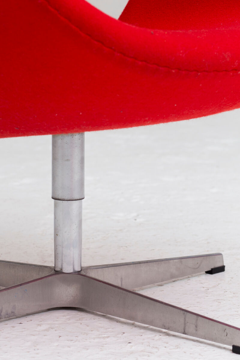 Swan armchair by Arne Jacobsen for Fritz Hansen, Denmark 2002