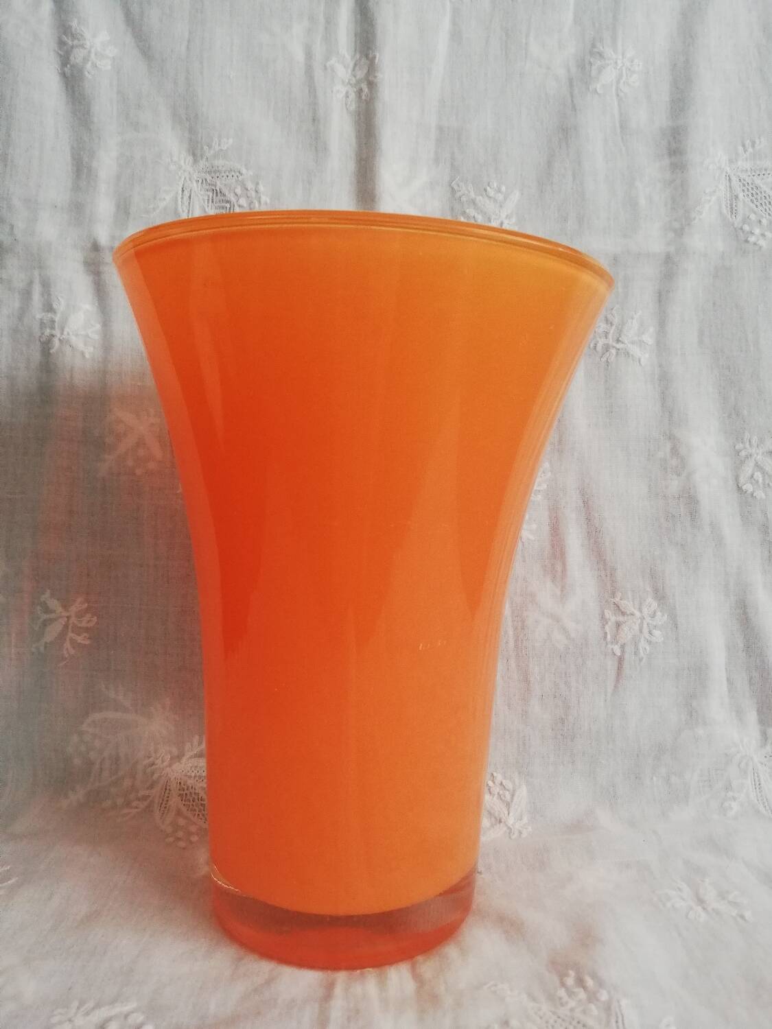 Vase en verre orange années 70