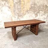 Biosca dining table