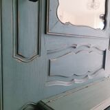 Vintage entrance cloakroom