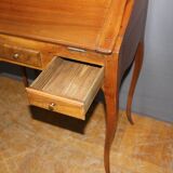 Bureau dos d'âne Louis XV en noyer XVIII siècle