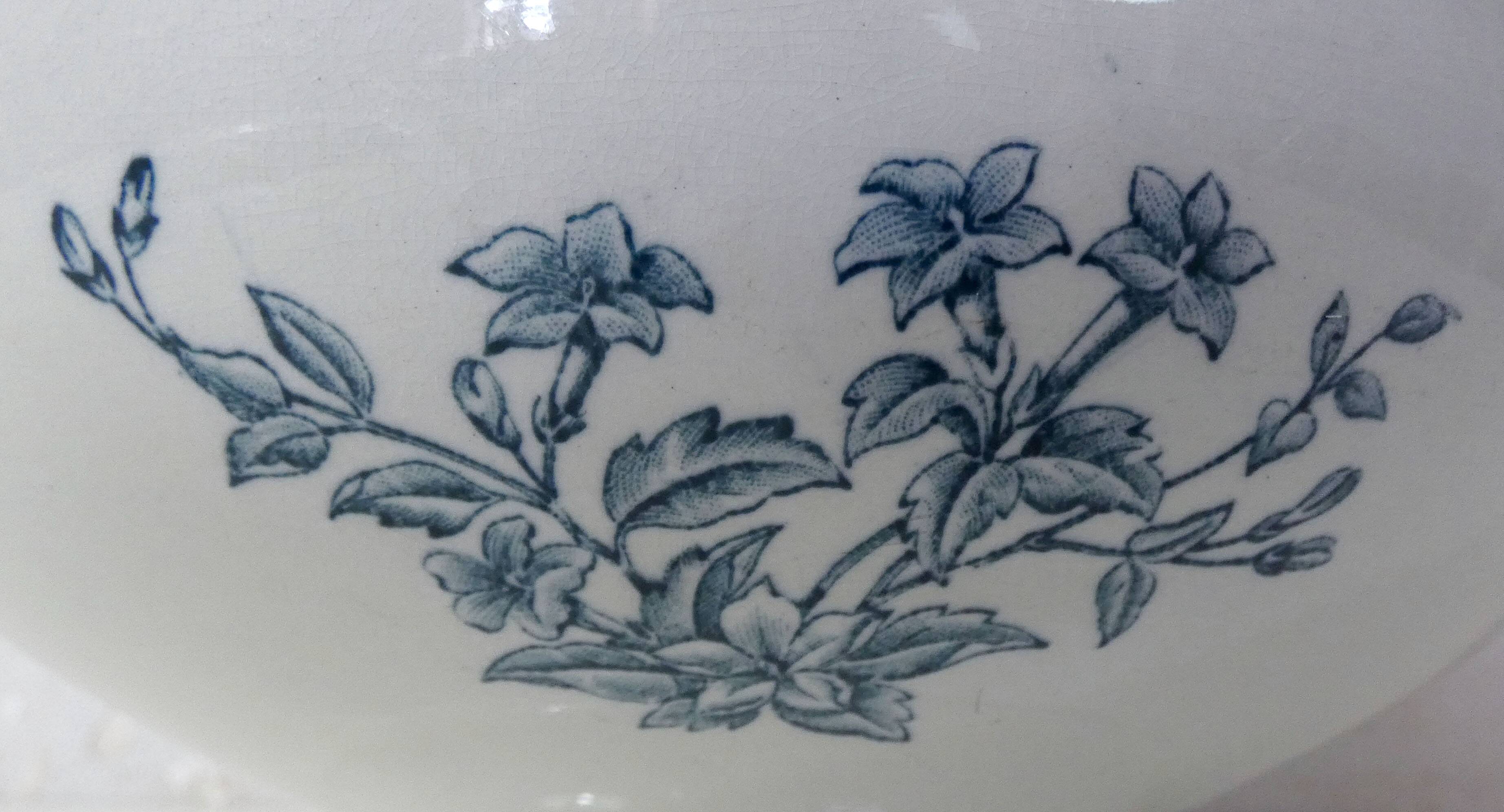 Iron earth tureen flowers althaea