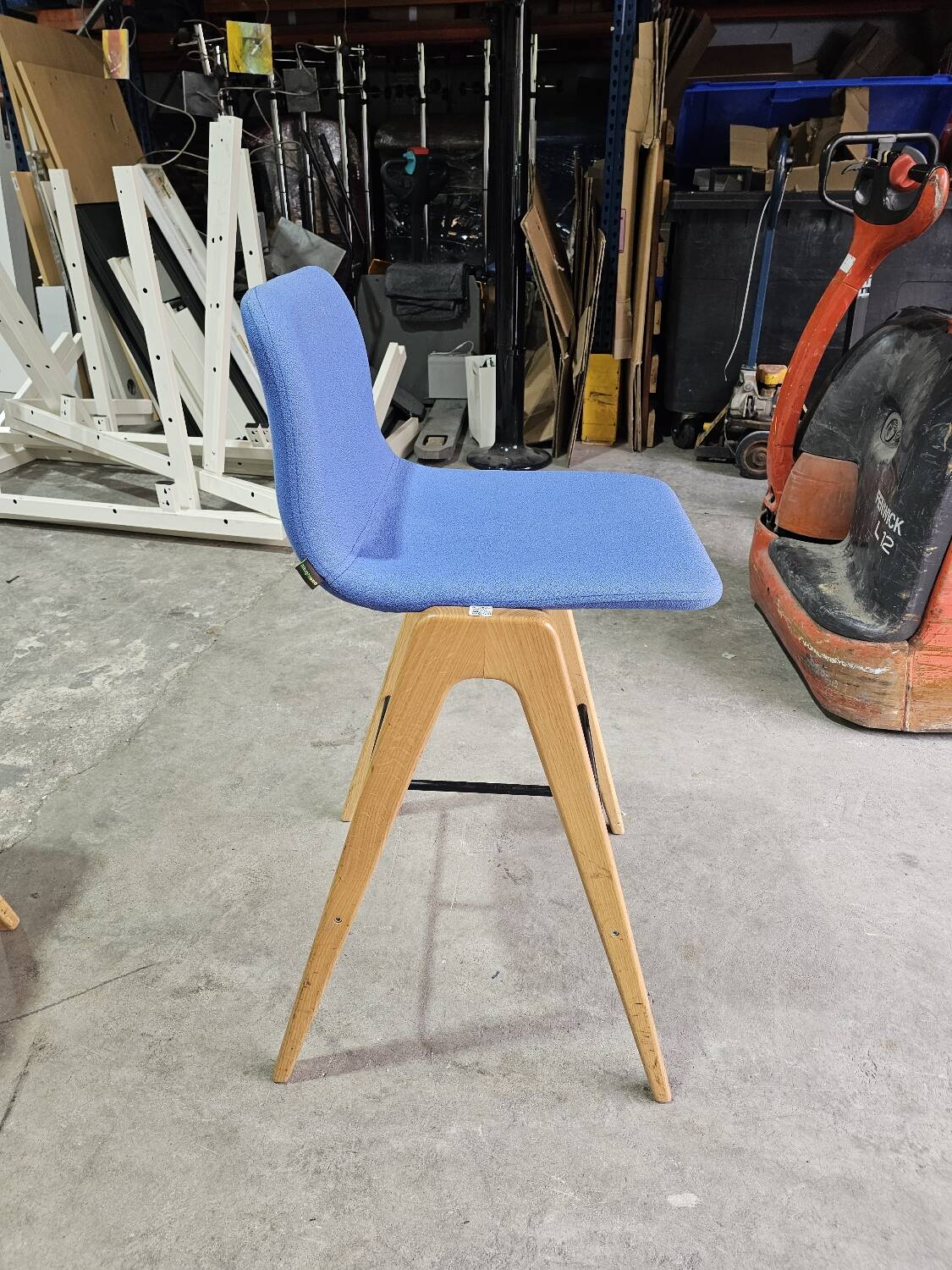 Viv Wood High Chair – Bar Height