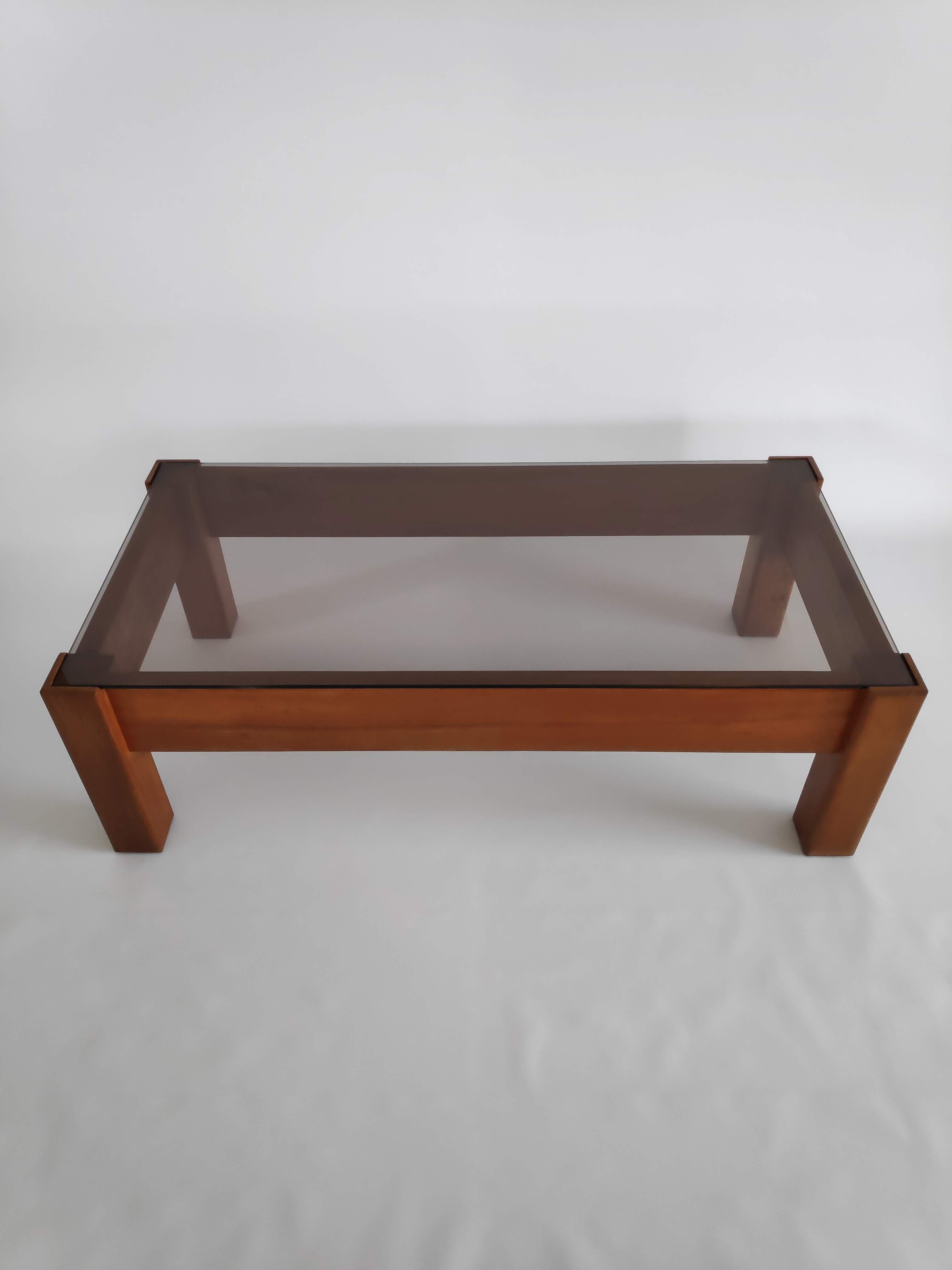 Vintage coffee table in solid elm and smoked graphit from the years 70