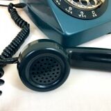 Téléphone cadran bleu vintage
