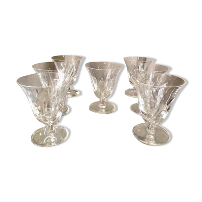 Suite de 7 verres a vin cuit ou porto en cristal St Louis modele jersey