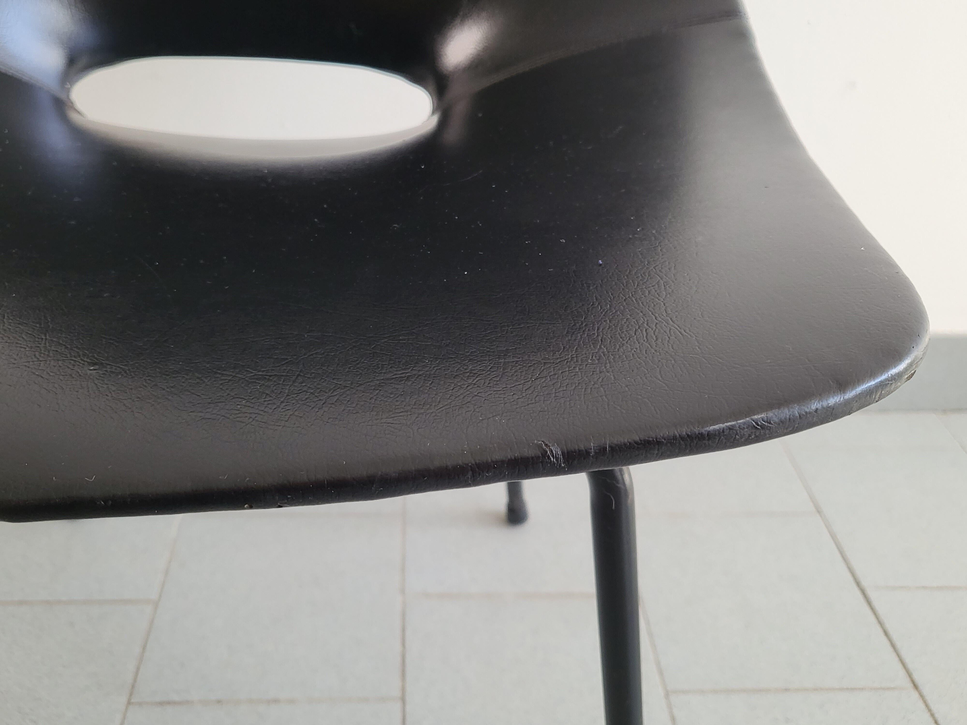 Pierre Guariche tonneau chair for Steiner 1950 vintage