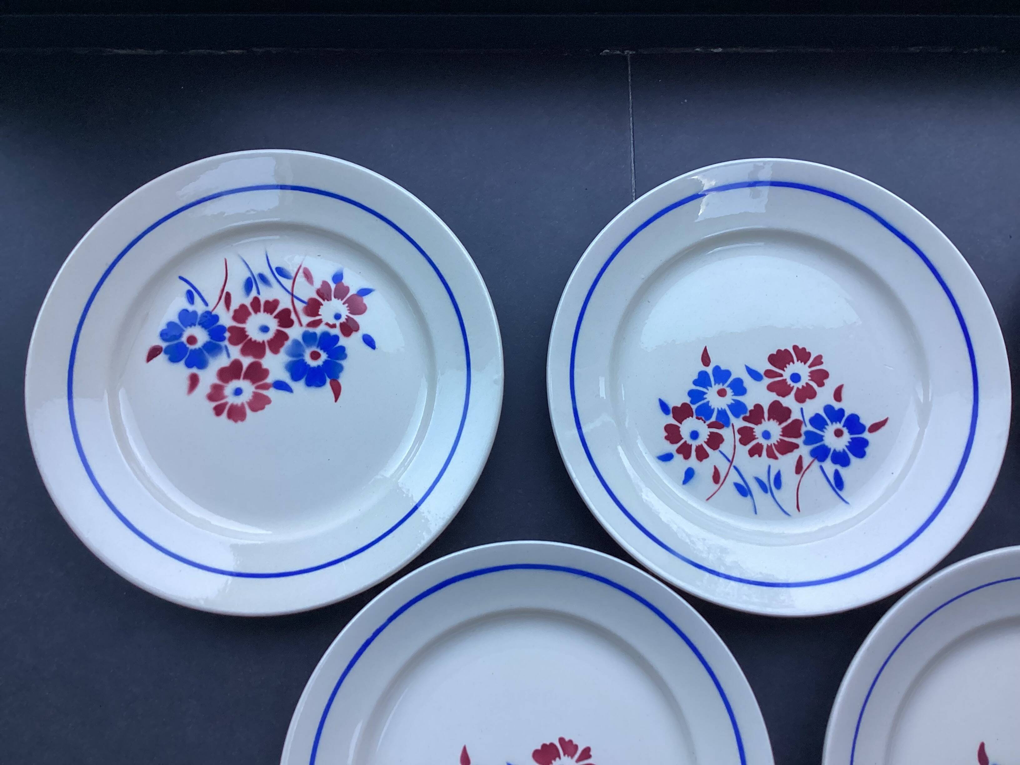 8 K & G Lunéville Sylvain pattern dinner plates