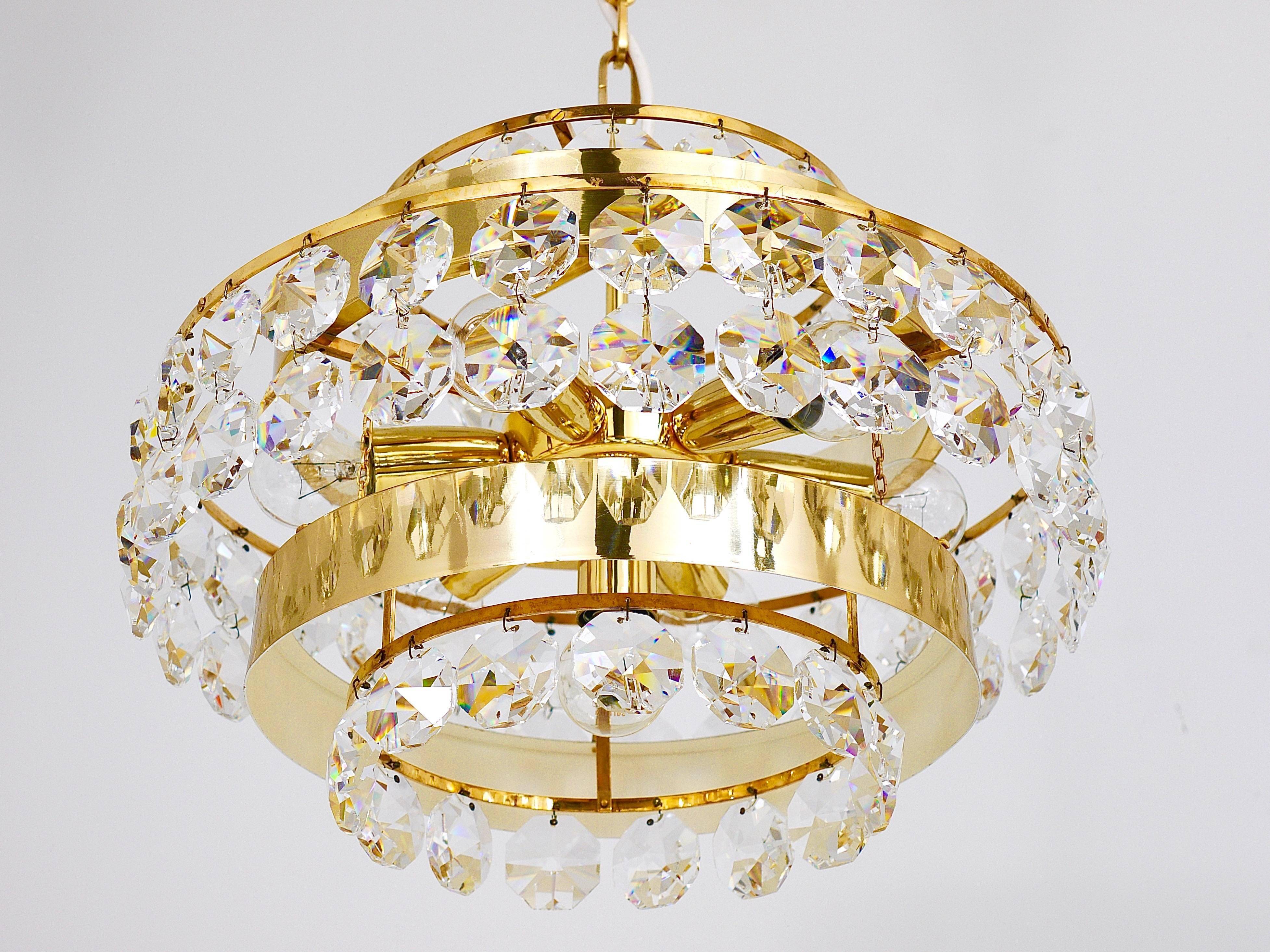 Lustre Bakalowits Vienna in gilded brass and diamond crystals, Austria, 1970