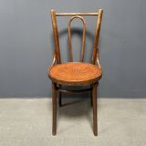 Set of 4 French Cafe Chairs with Graceful Seats