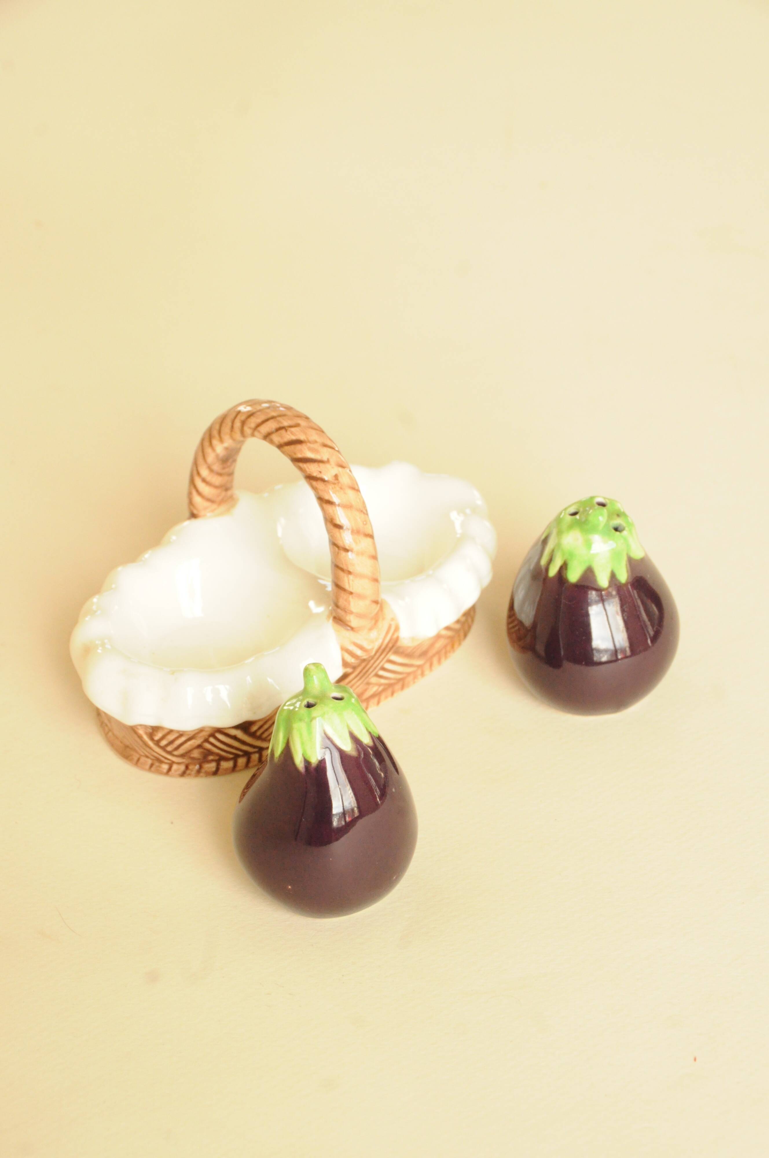Salt and Pepper Eggplant - Salt and Pepper Shaker Barbotine - Table Decoration