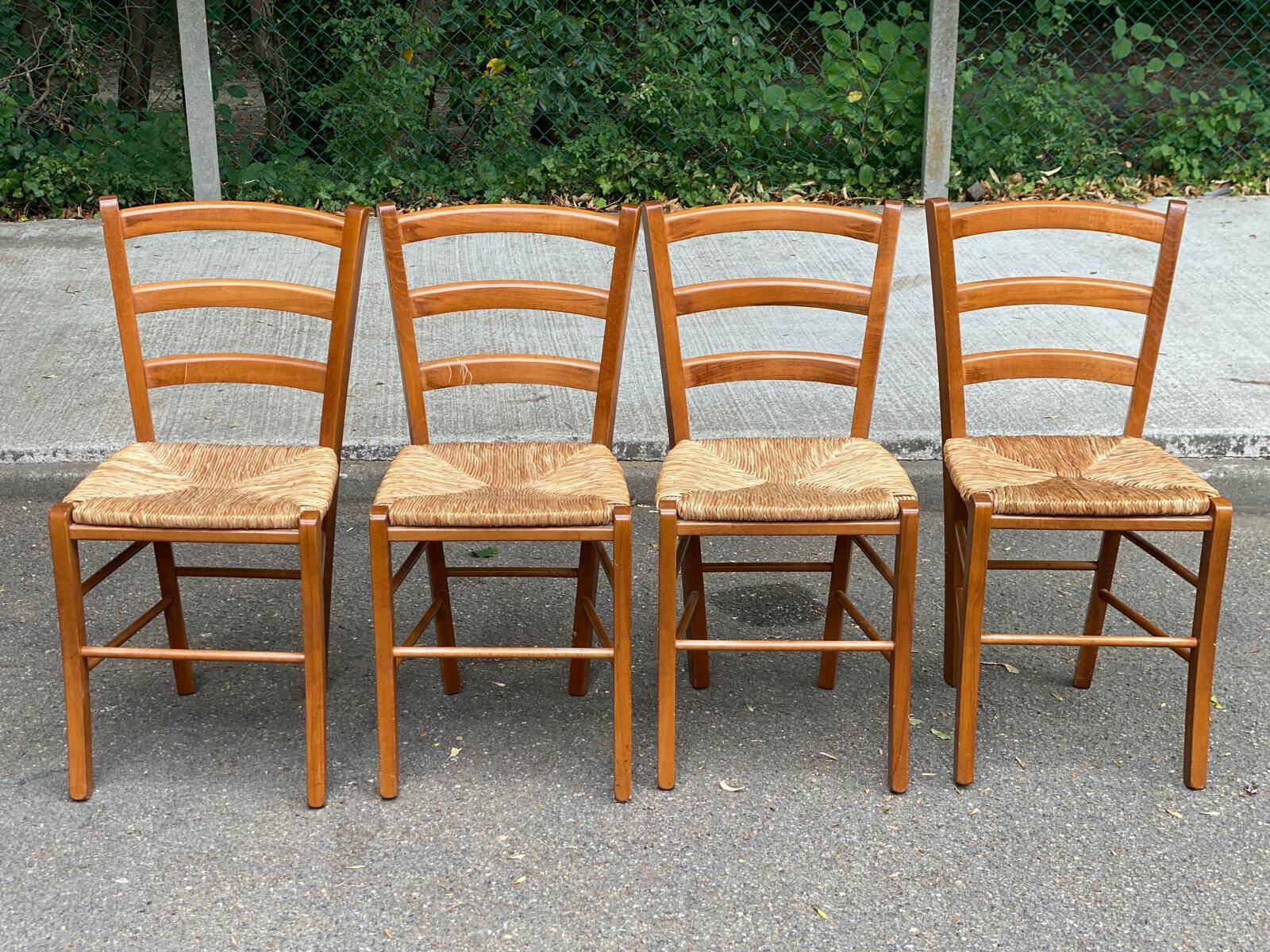 4 chaises de cuisine en bois massif paillées dossier échelle 1980