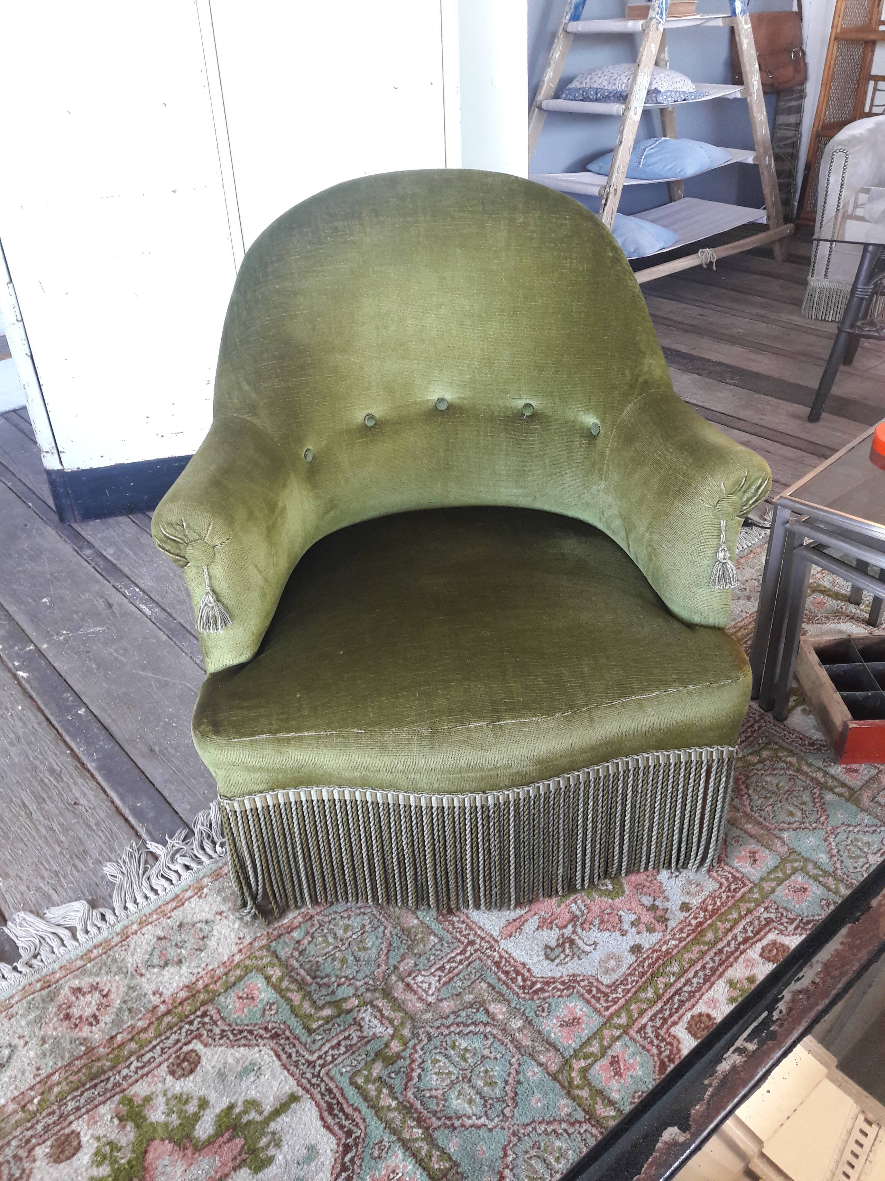 Green velvet toad chair