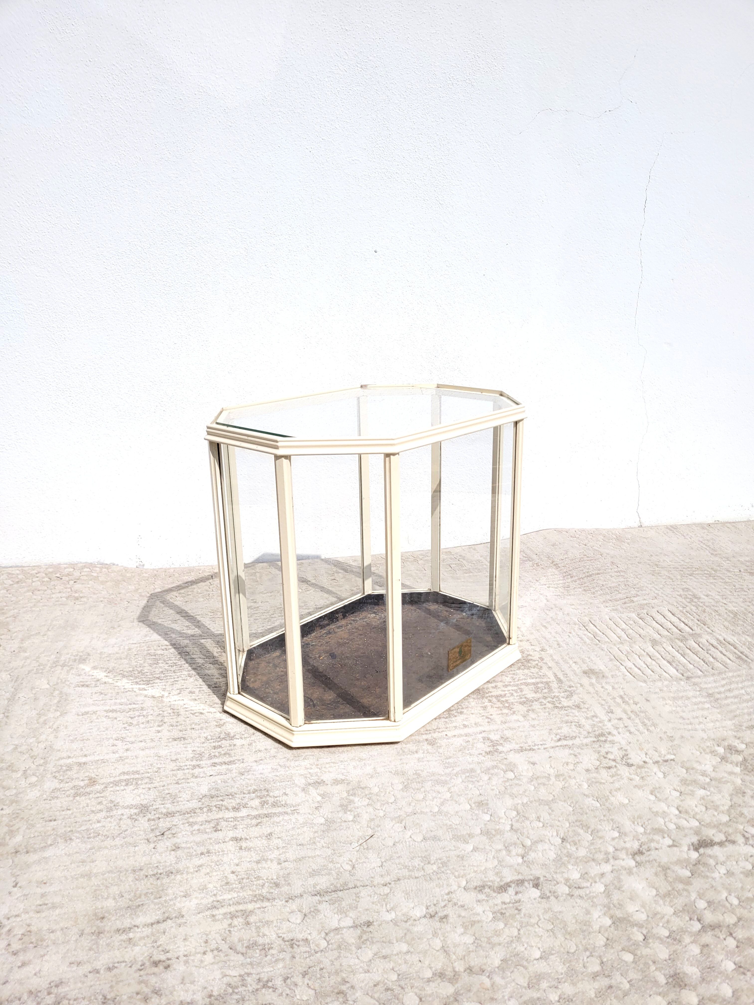 Indoor greenhouse Bois St Germain