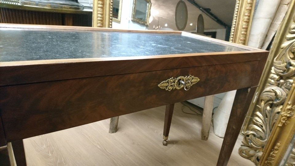 Man hairdresser Louis XVI in mahogany veneer 19th