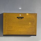 Hanging desk