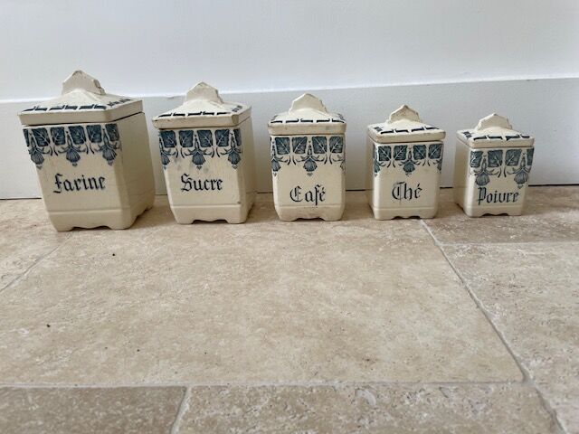 Spice pot set