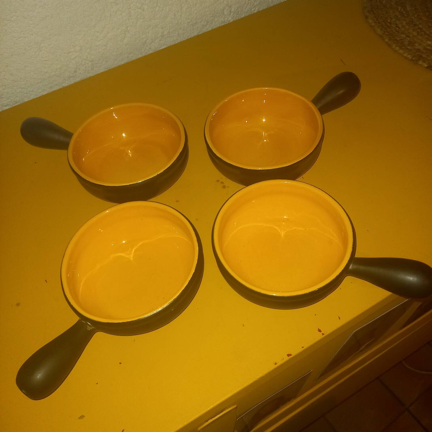 Set of 4 casseroles/ pans