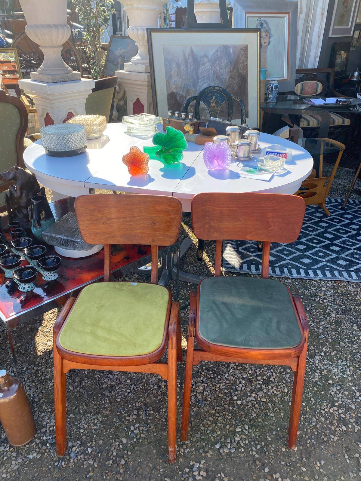 Boomrang "Centa" chair pair