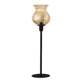 Table lamp with a flower lampshade in ridged glass, vintage gold