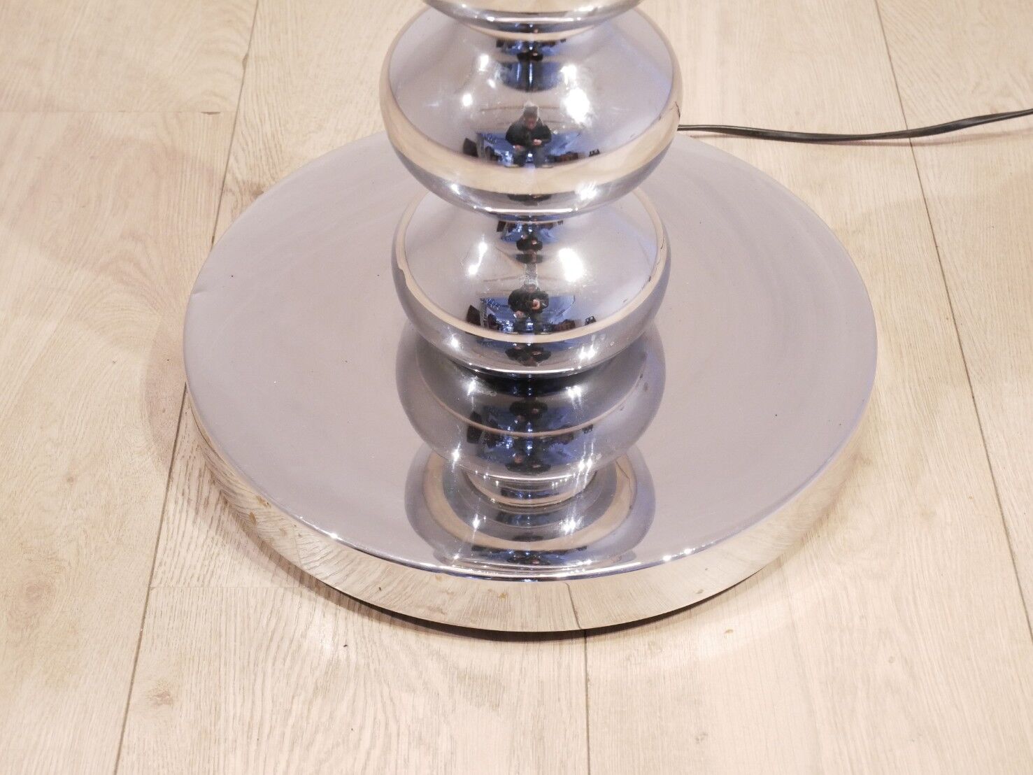 Floor lamp in metal & chromed glass balls 1970