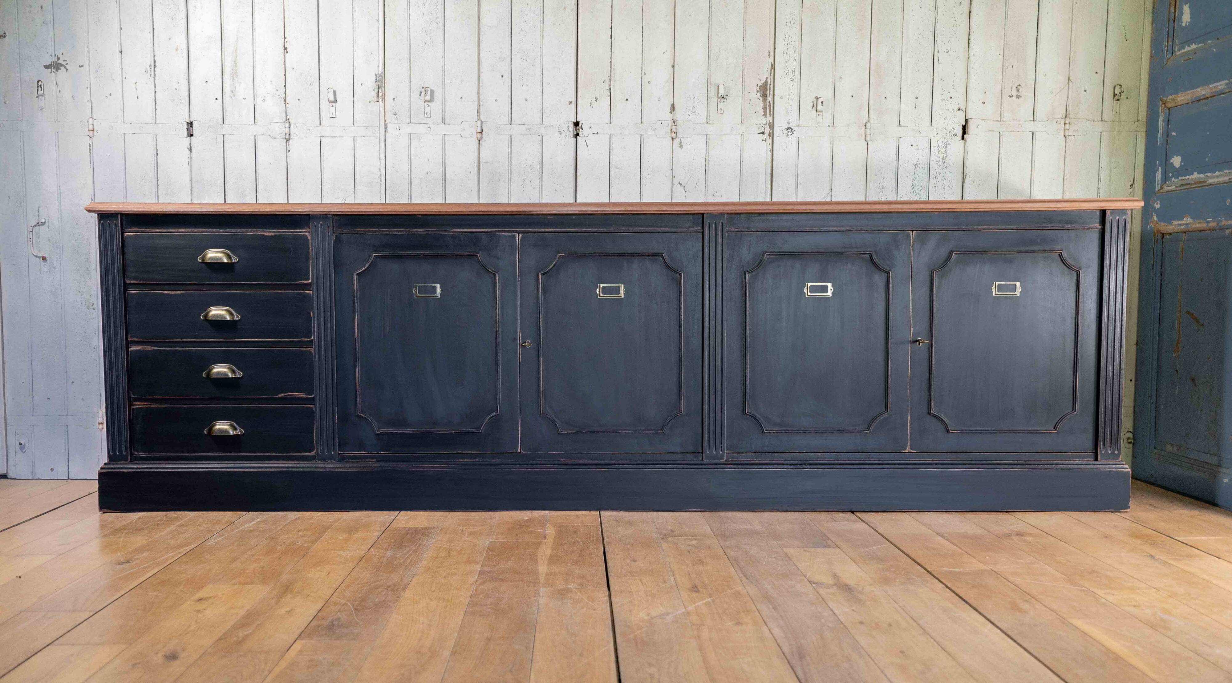 Long buffet restyled