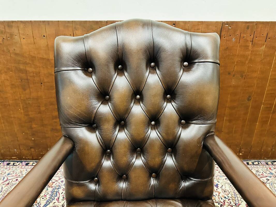 Chaise de bureau Chestfield anglaise marron